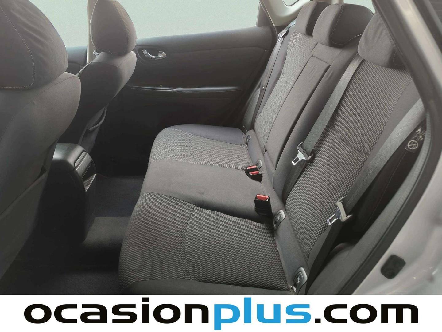 Foto asientos traseros Nissan PULSAR Nissan Pulsar 1.2 DIG-T Acenta (115 CV)
