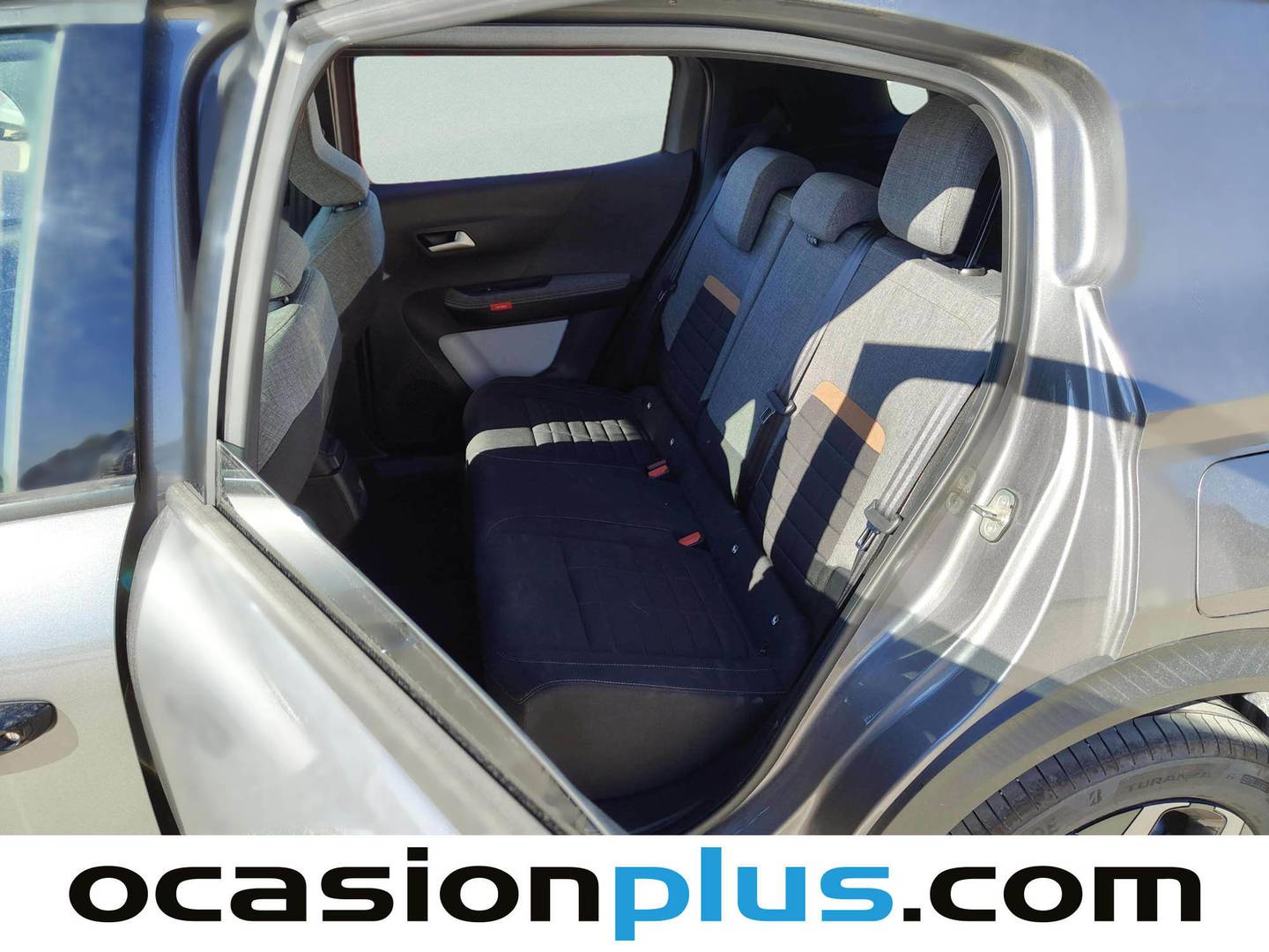 Foto asientos traseros Citroën C3 Aircross Citroën C3 Aircross Hybrid 145 Plus e-DCS6 (145 CV)