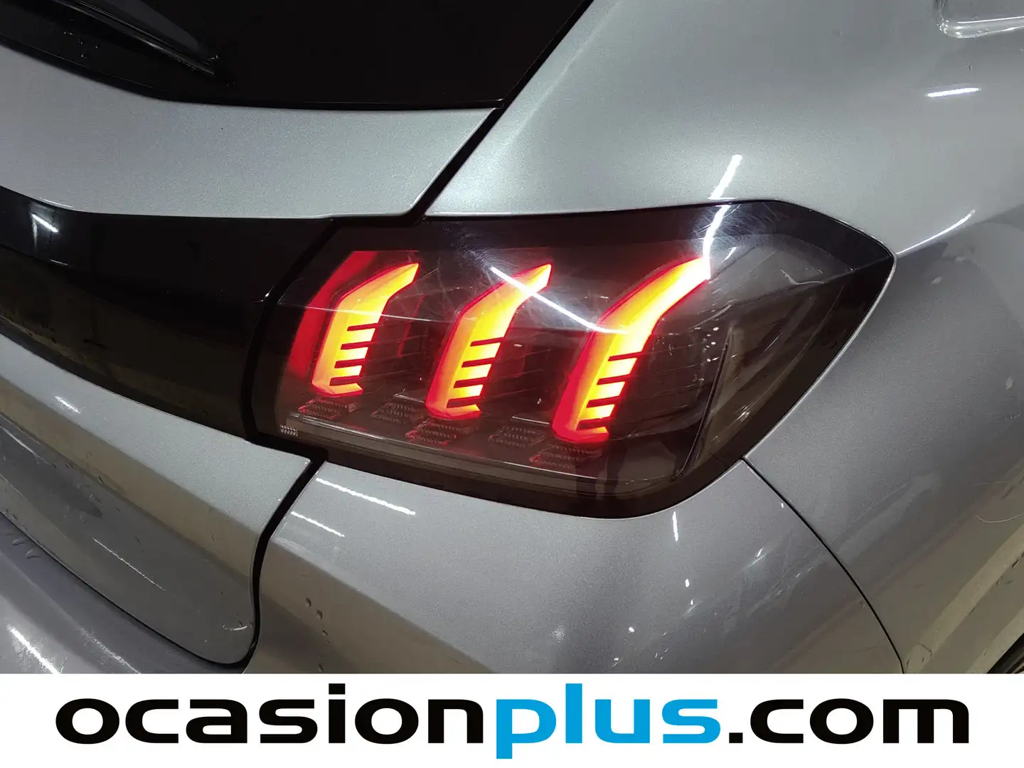 Foto Peugeot 208 Peugeot 208 PureTech 100 Allure (100 CV)