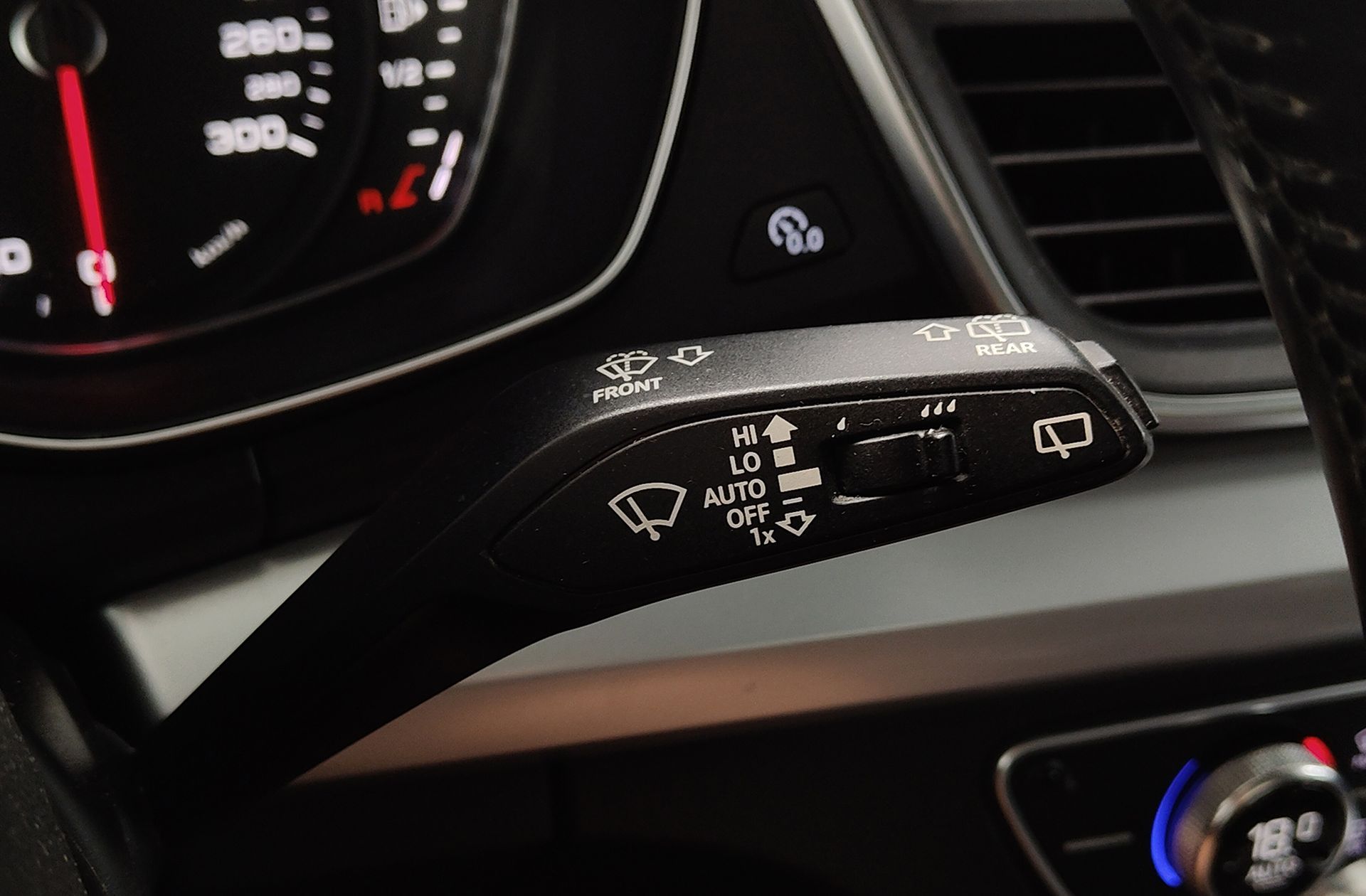 Audi Q5 Advanced 2.0 TDI - foto 29