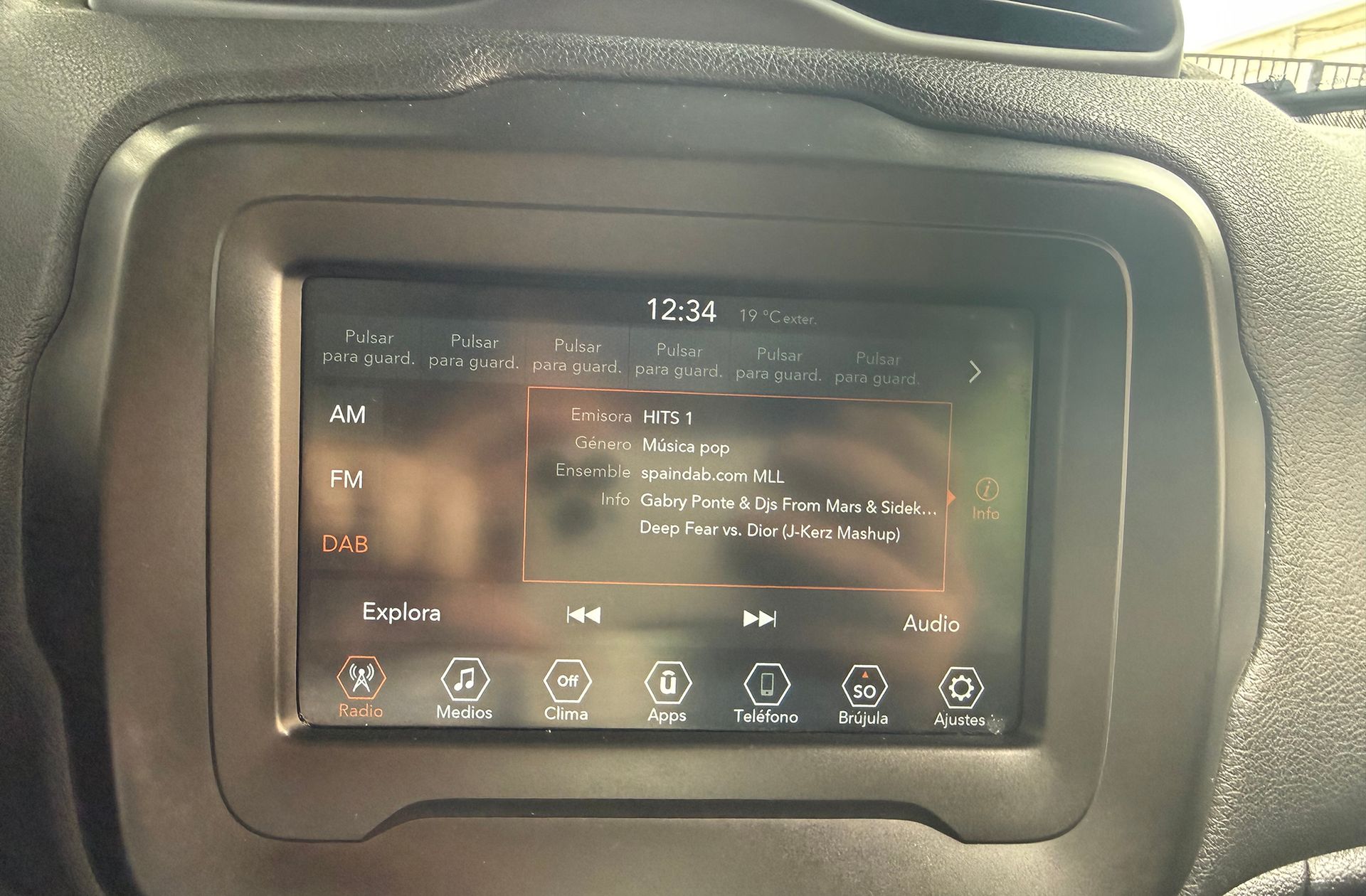 Jeep Renegade eHybrid Longitude ATX - foto 25