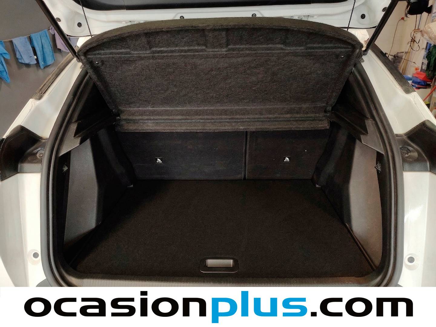 Fotos maletero Peugeot 2008 Peugeot 2008 BlueHDi 110 Allure  (110 CV)