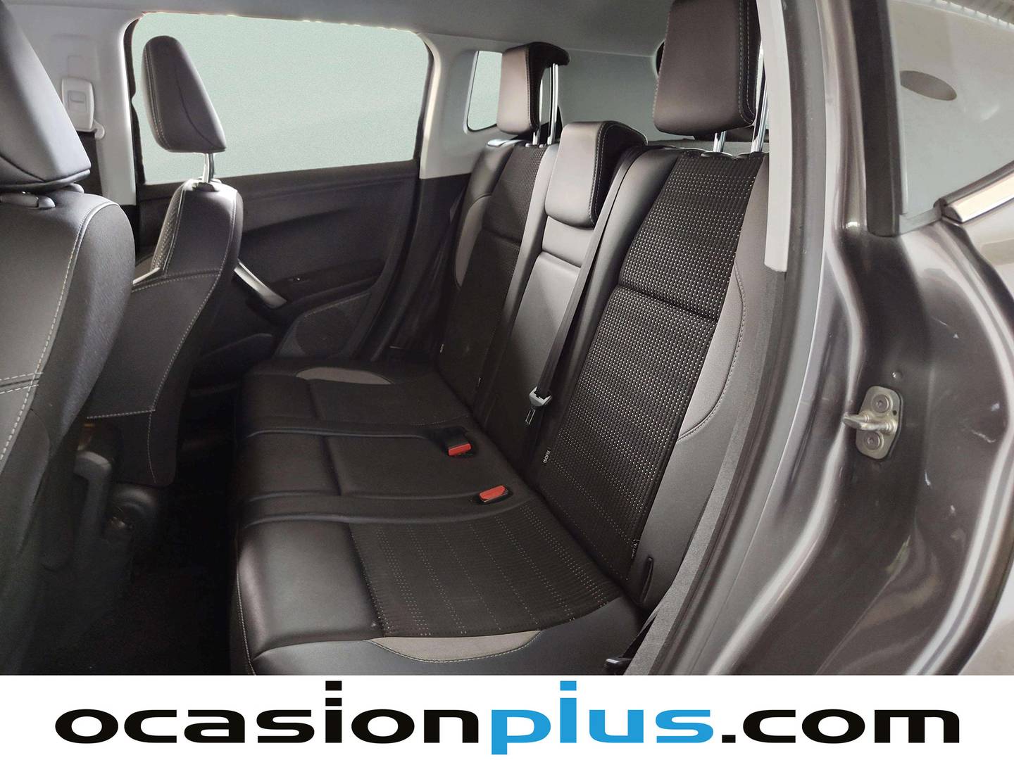 Foto asientos traseros Peugeot 2008 Peugeot 2008 BlueHDi 100 Allure (100 CV)