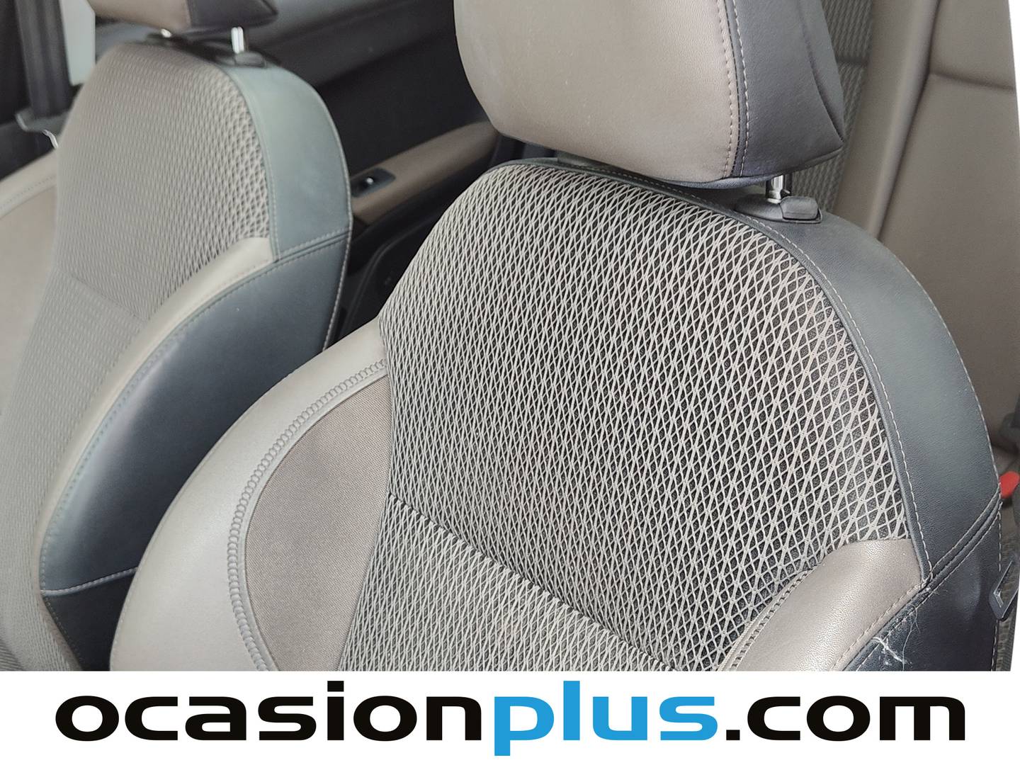 Equipamiento del Peugeot 2008 Peugeot 2008 e-HDI 115 Allure (115 CV)
