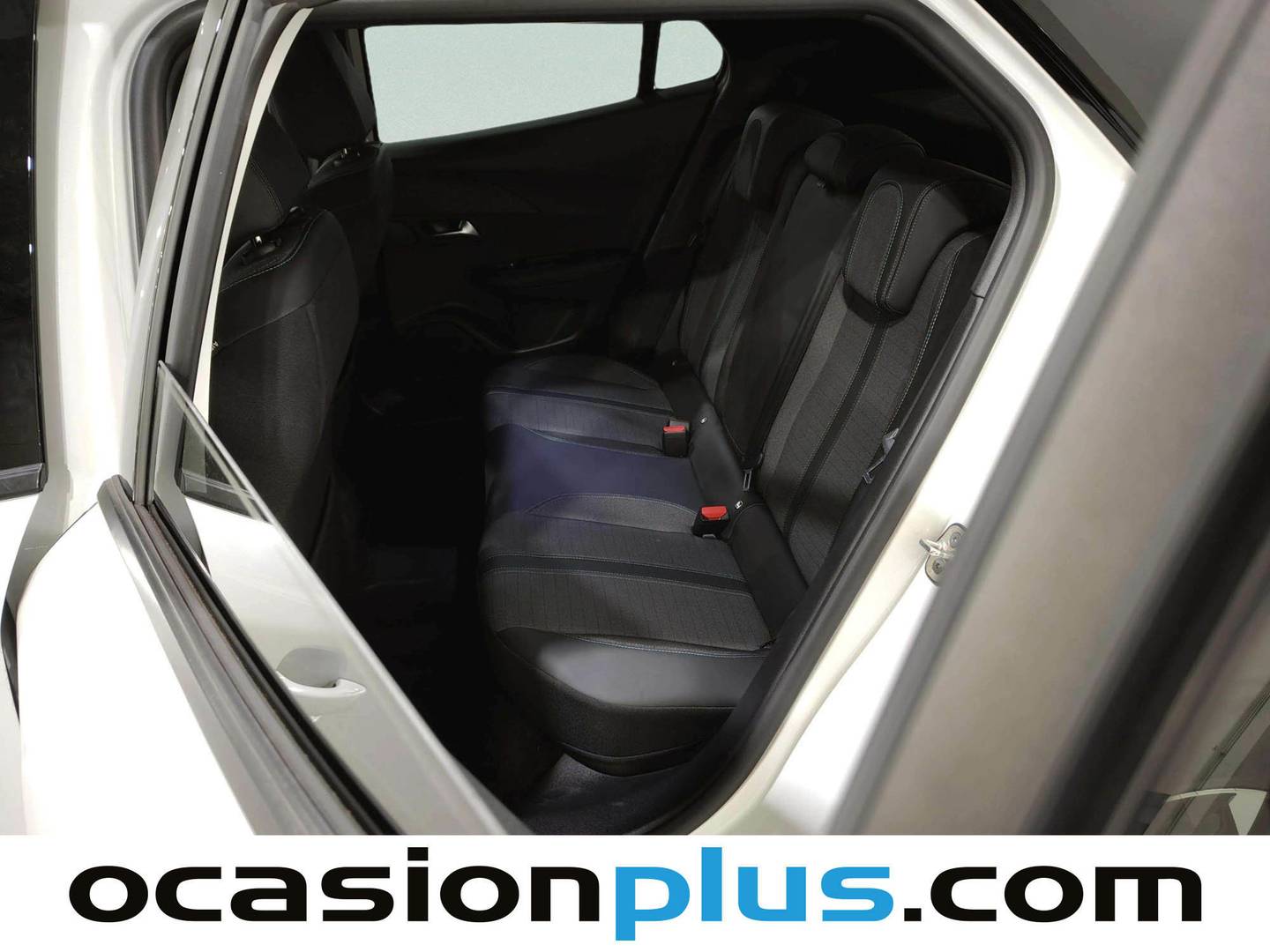 Foto asientos traseros Peugeot 2008 Peugeot 2008 PureTech 100 S&S Allure Pack (100 CV)