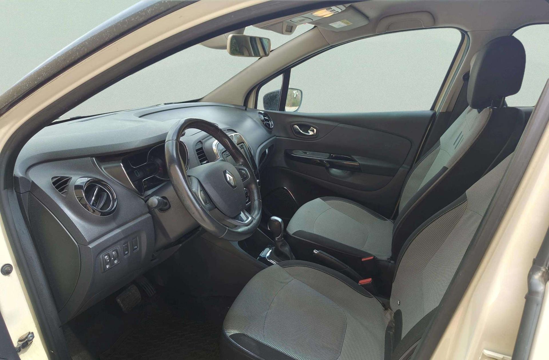 Renault Captur Zen Energy TCe EDC - foto 11