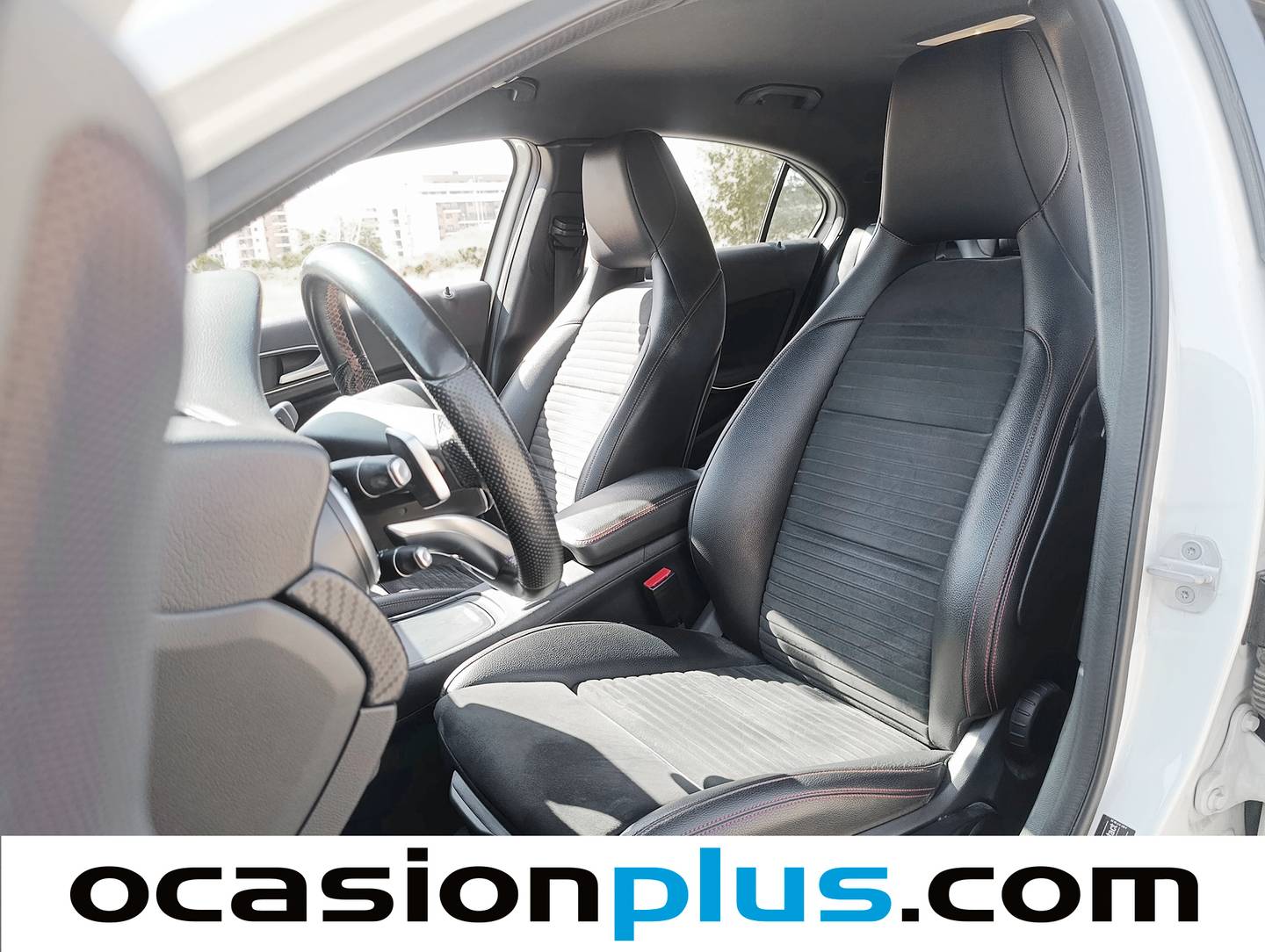 Foto asientos delanteros Mercedes Clase A Mercedes Clase A 200 d AMG Line (136 CV)