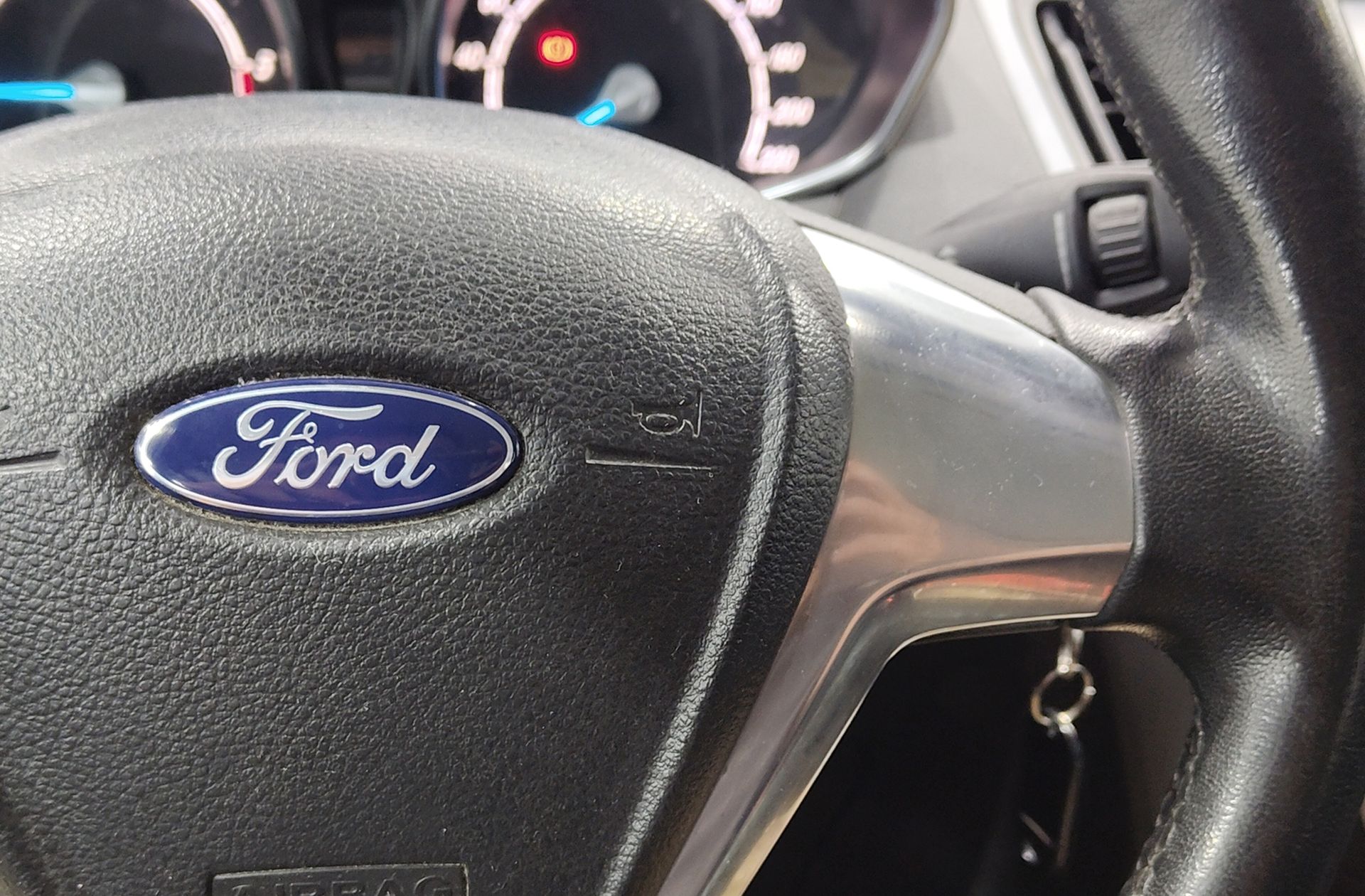 Ford B-Max 1.6 TDCi Trend - foto 22