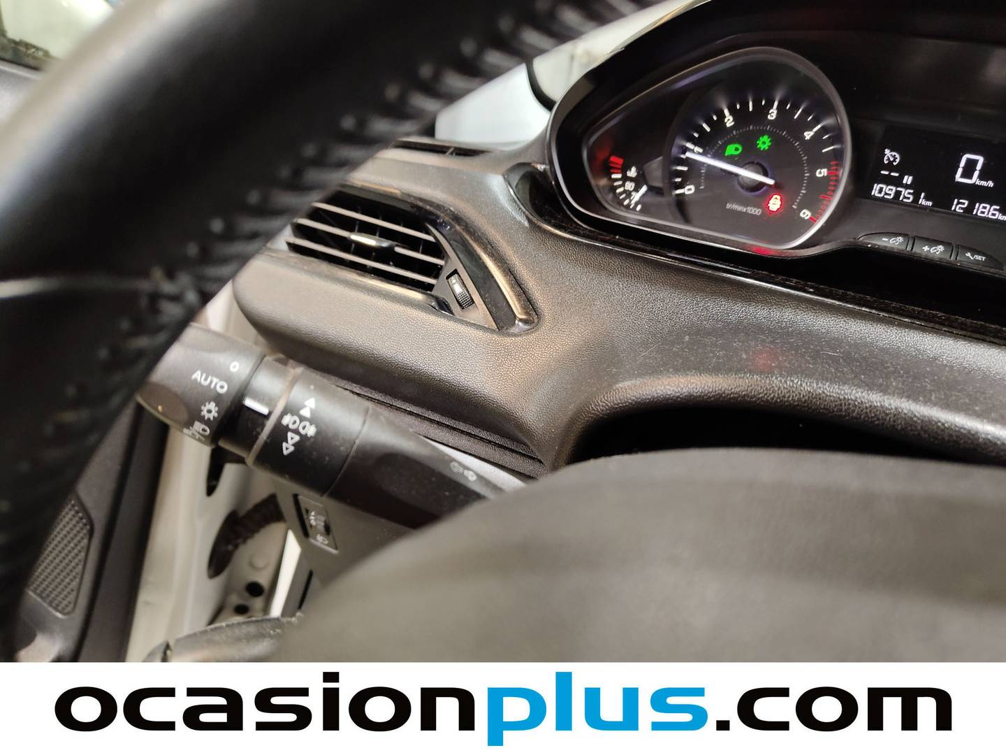 Extras del Peugeot 208 Peugeot 208 BlueHDi 100 S&S Signature (99 CV)