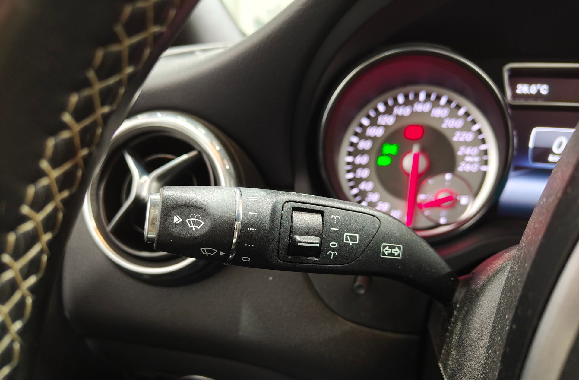 Mercedes-Benz GLA 220 CDI Edition 1 - foto 25