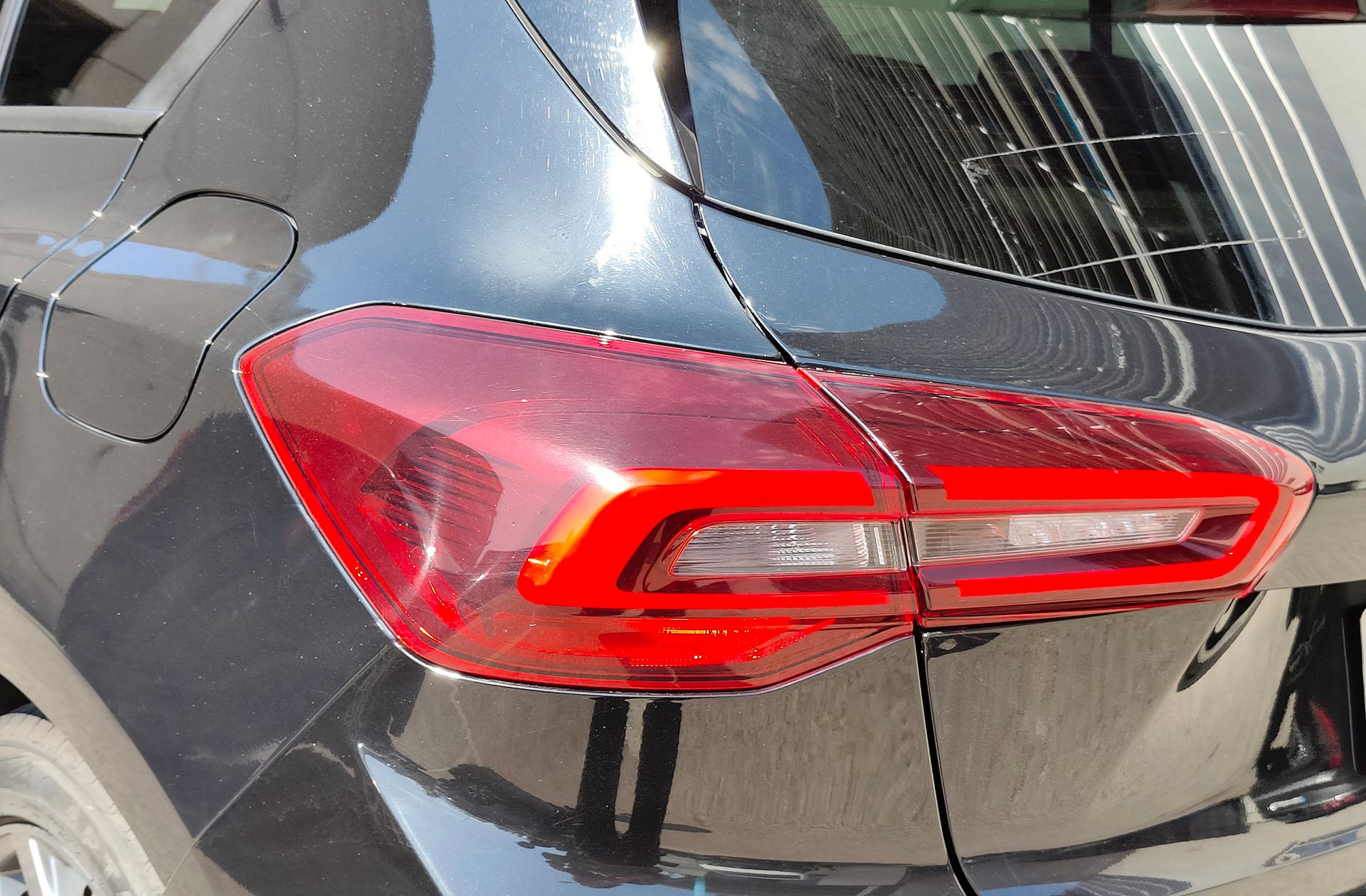 Ford Focus 1.0 EcoBoost MHEV ST-Line - foto 16