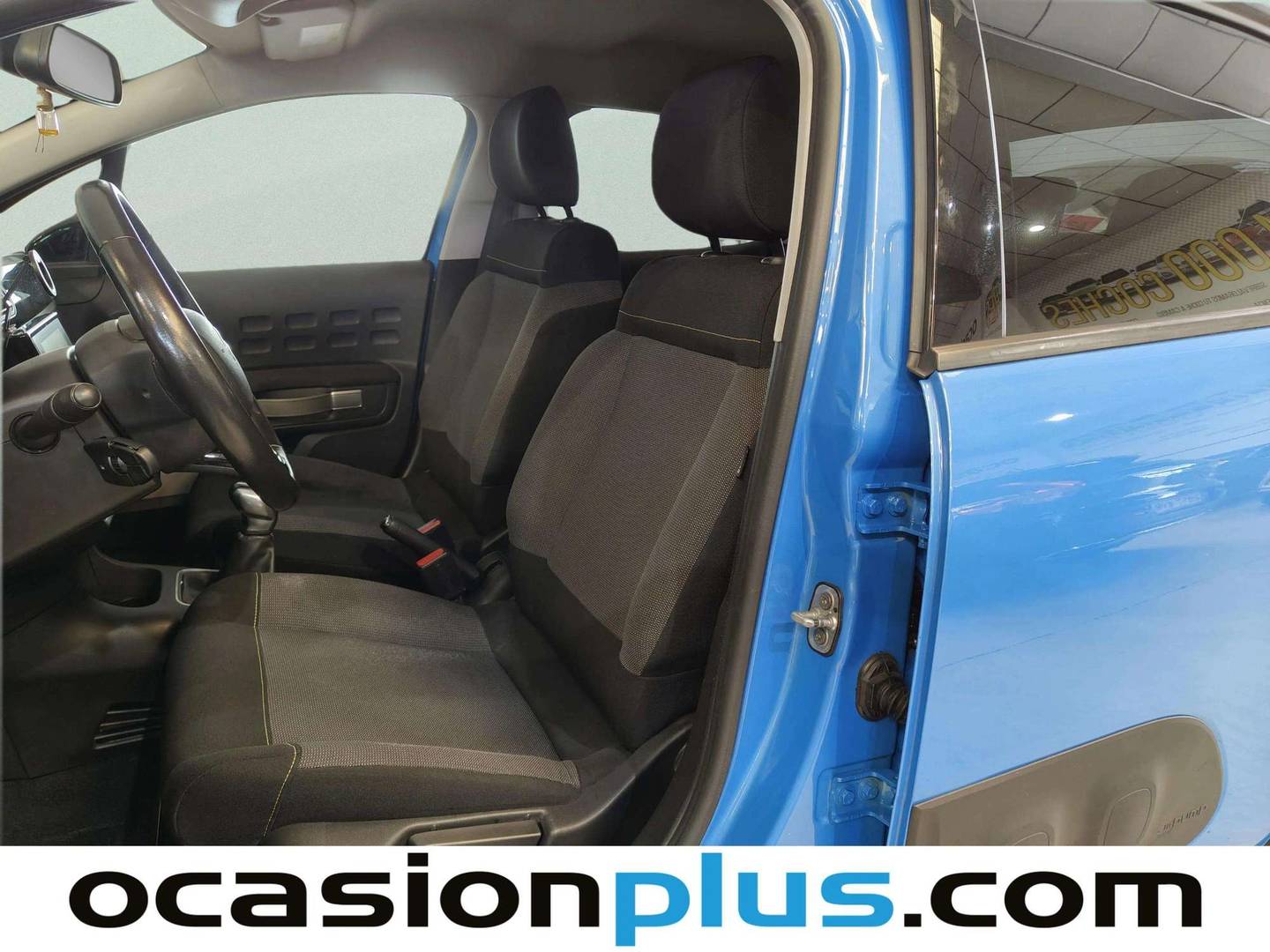 Foto asientos delanteros Citroën C3 Citroën C3 PureTech 82 Shine (82 CV)