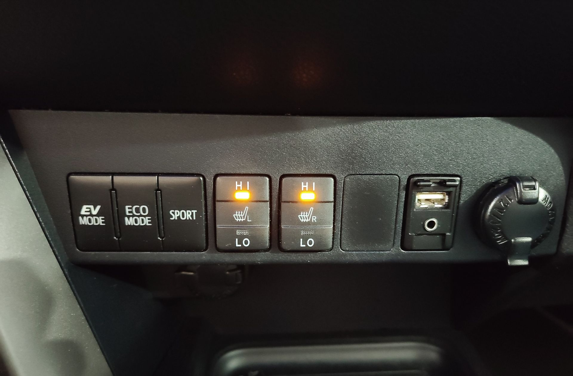 Toyota RAV4 2.5l hybrid Feel! 2WD - foto 7