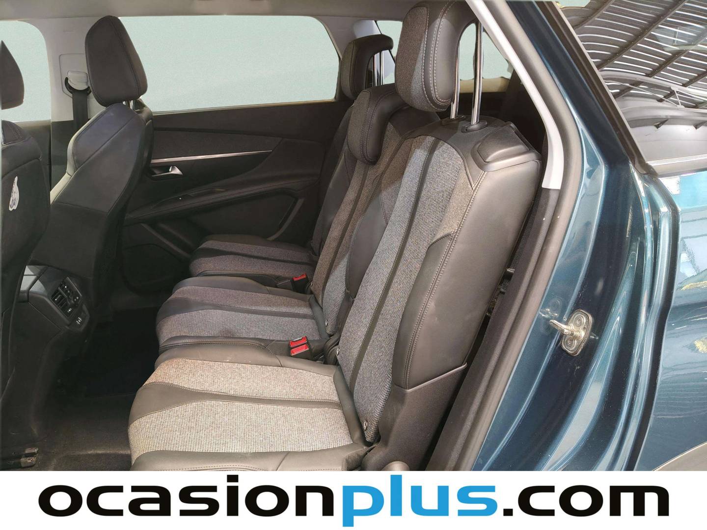 Foto asientos traseros Peugeot 5008 Peugeot 5008 PureTech 130 S&S Allure (130 CV) 7 PLAZAS