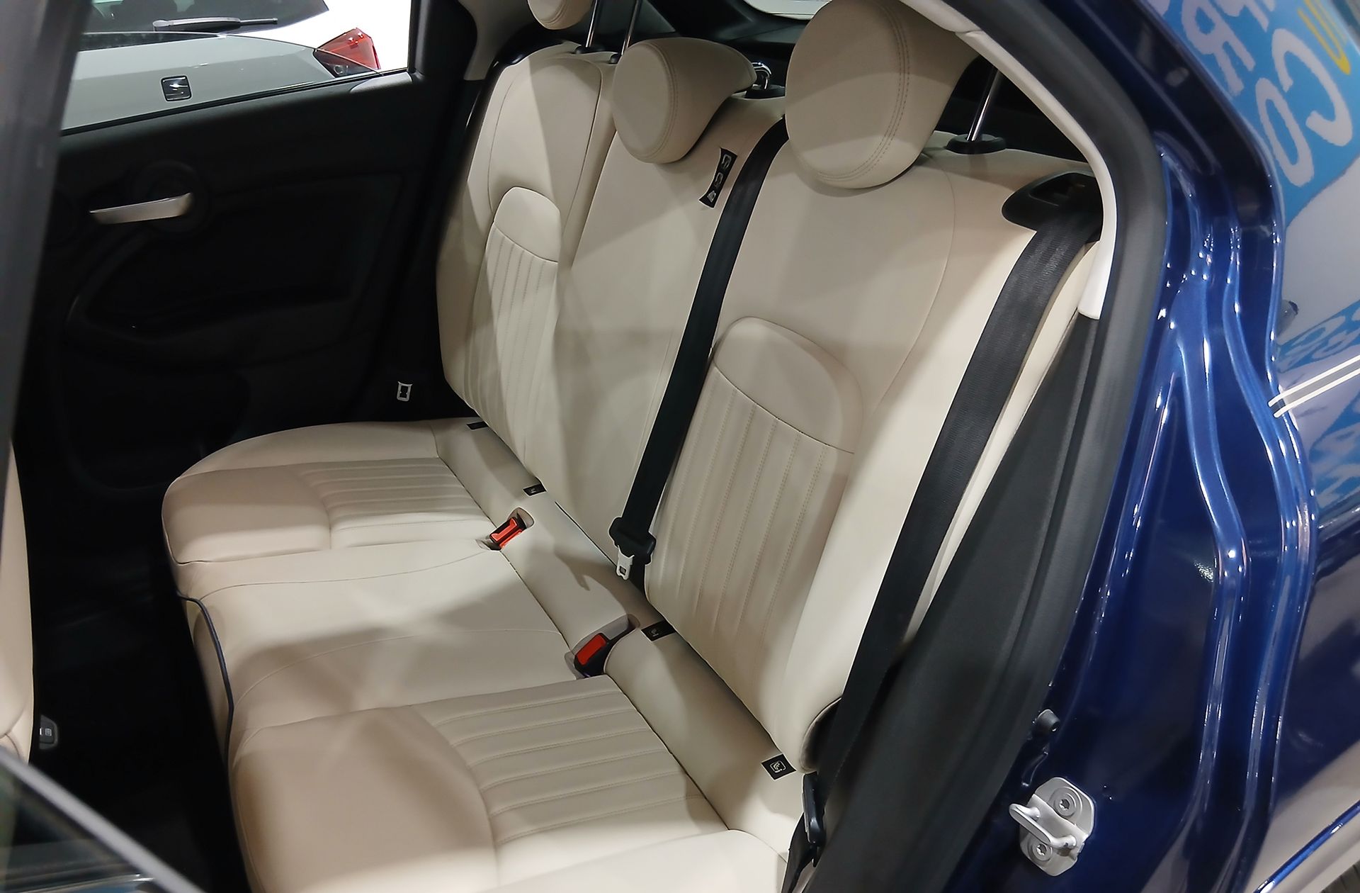 Fiat 500X 1.3 Firefly Yacht Club Capri DCT - foto 12