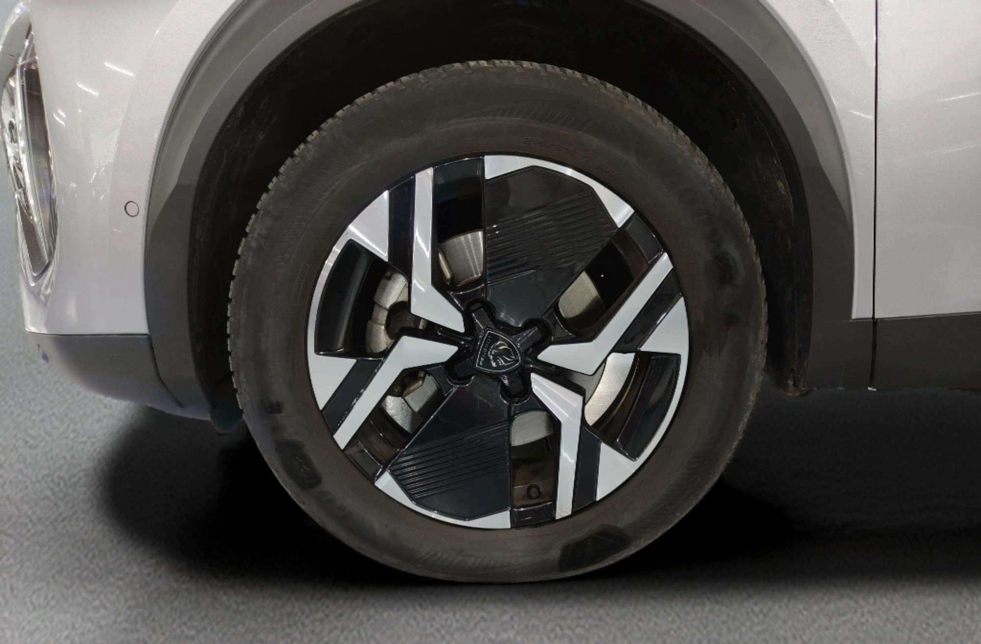 Peugeot 2008 Allure Hybrid eDCS6 - foto 41