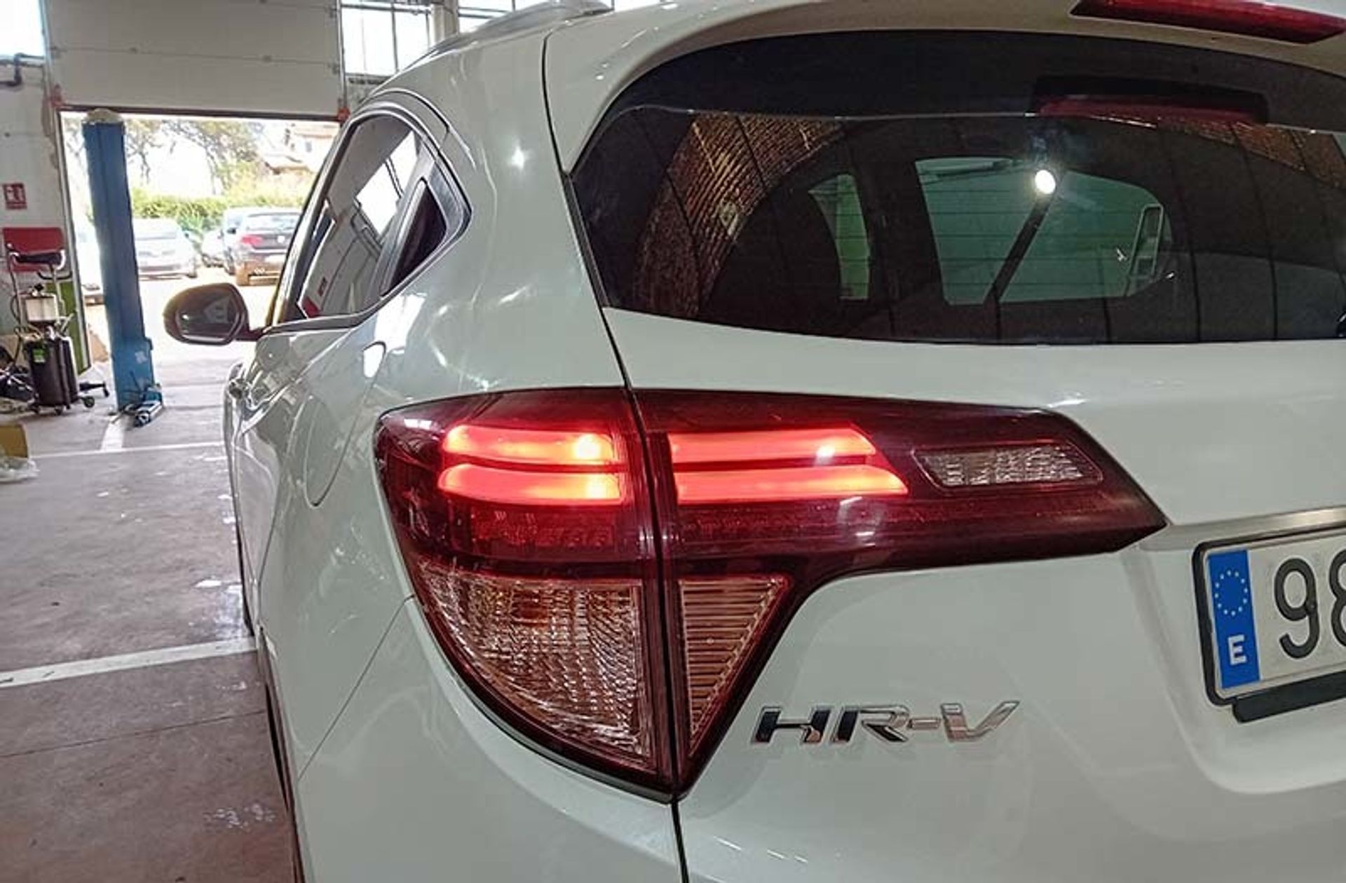 Honda HR-V 1.6 i-DTEC Executive - foto 18