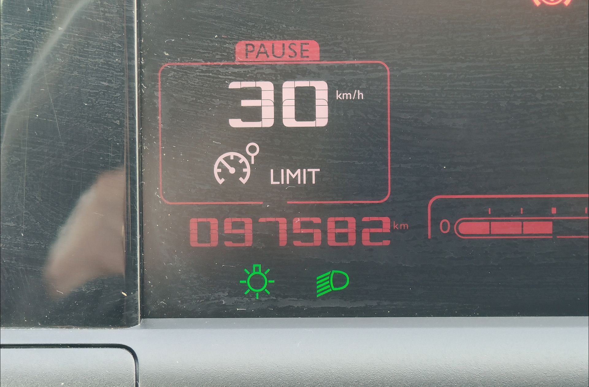 Citroën C4 Cactus e-HDI 92 Shine ETG6 - foto 9