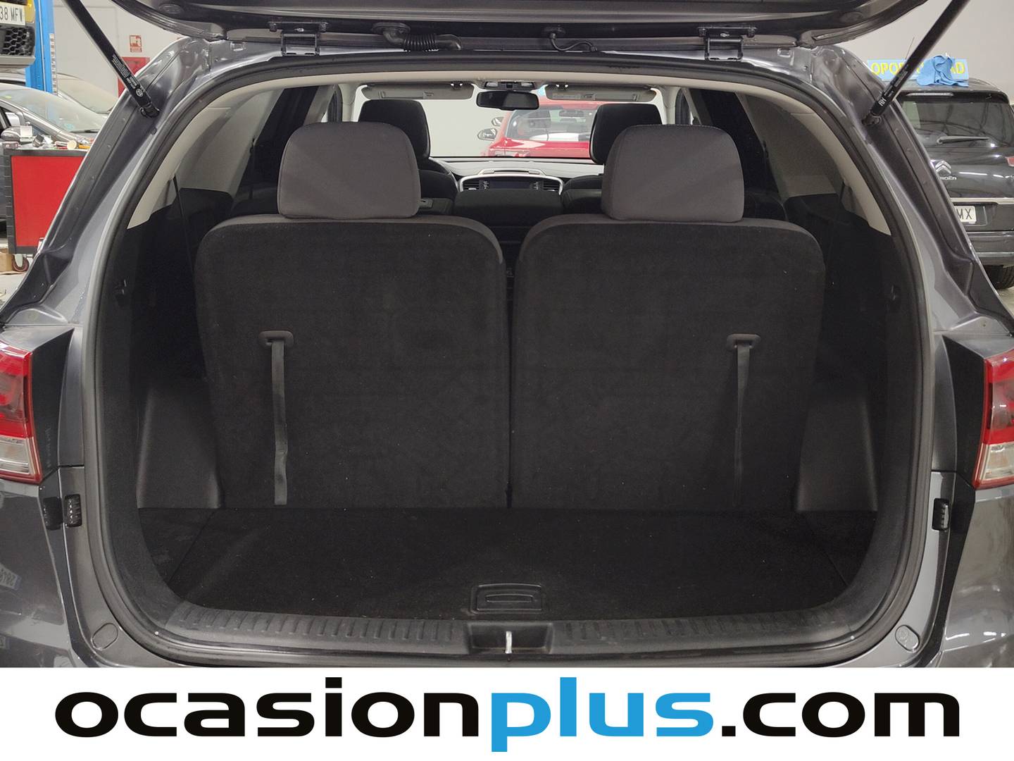 Fotos maletero KIA Sorento KIA Sorento 2.2 CRDi Drive 4x2 (200 CV) 7 Plazas