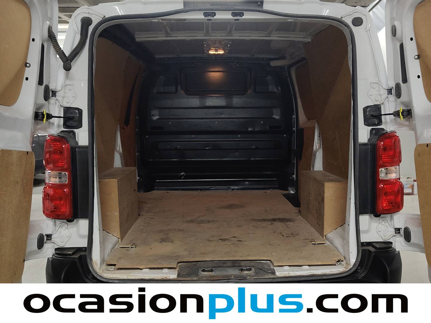 Foto asientos traseros Peugeot Expert Peugeot Expert Furgón BlueHDi 100 Long (102 CV)