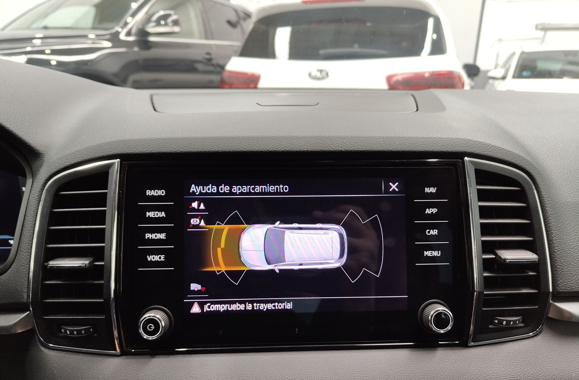 Škoda Karoq 2.0 TDI Ambition - foto 9