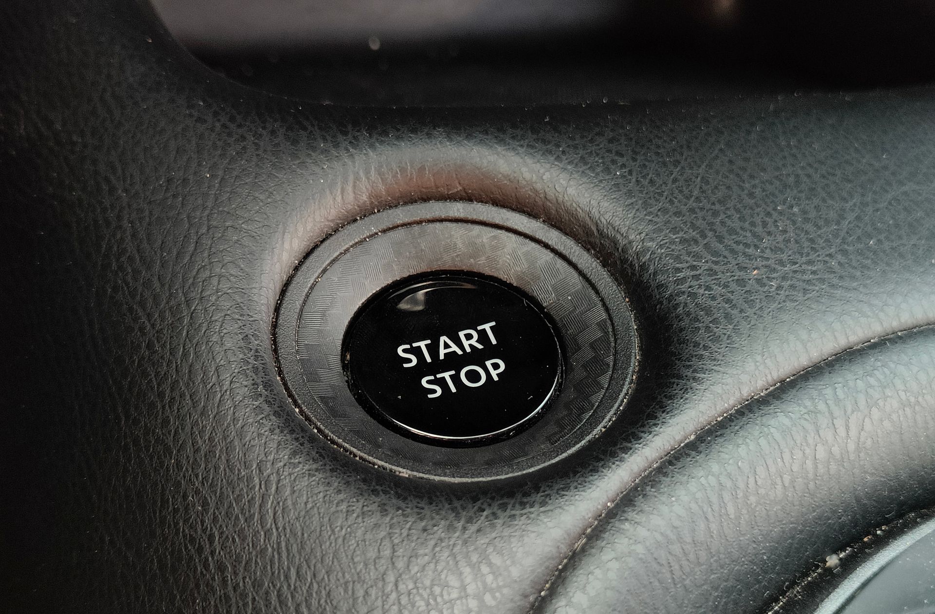 Nissan Juke 1.6 Hybrid N-Connecta - foto 28