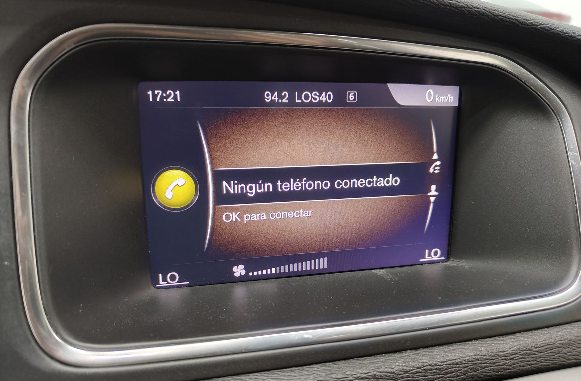 Volvo V40 D2 Momentum - foto 33