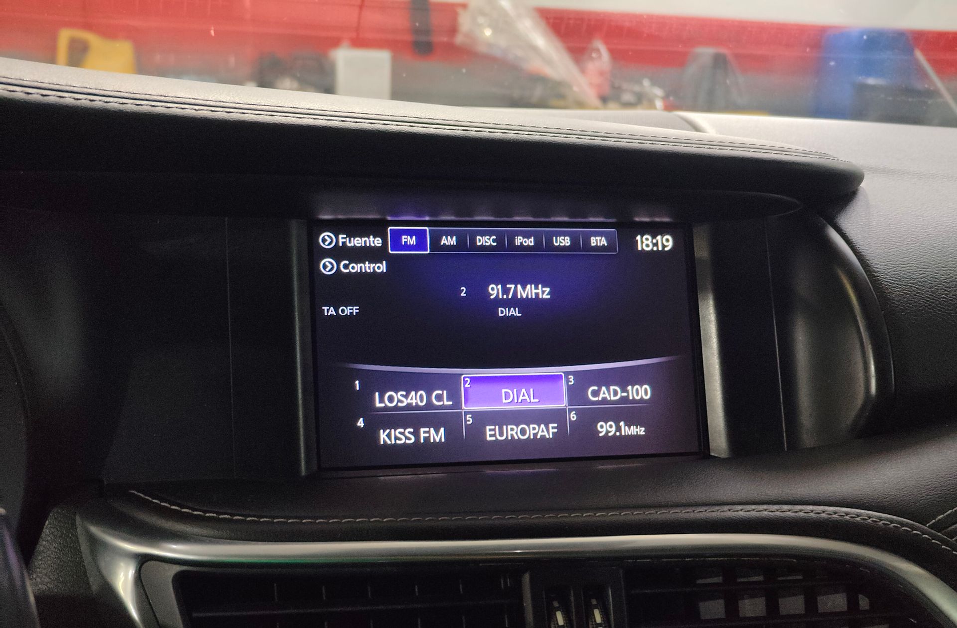 Infiniti Q30 1.5 D Premium - foto 33