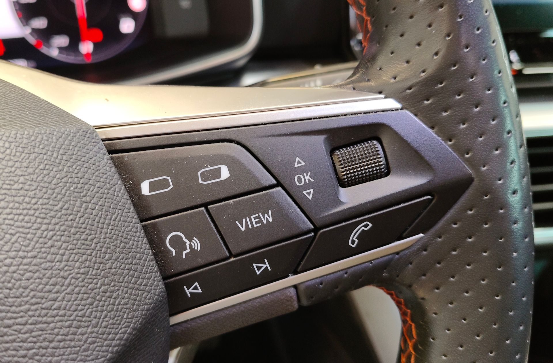 SEAT León 1.0 TSI FR 25 Aniversario - foto 32
