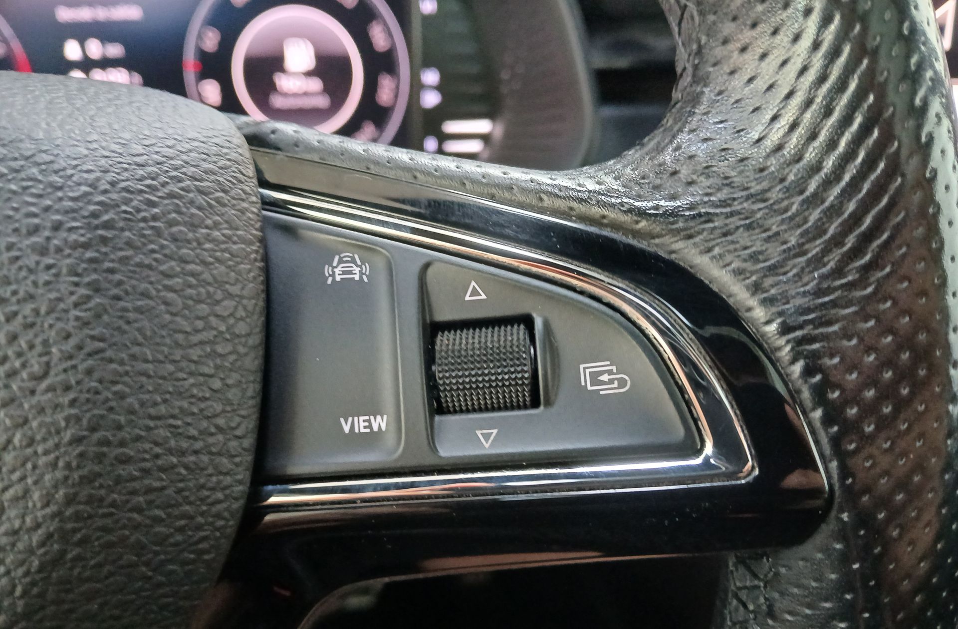 Škoda Kamiq 1.0 TSI Sport - foto 27