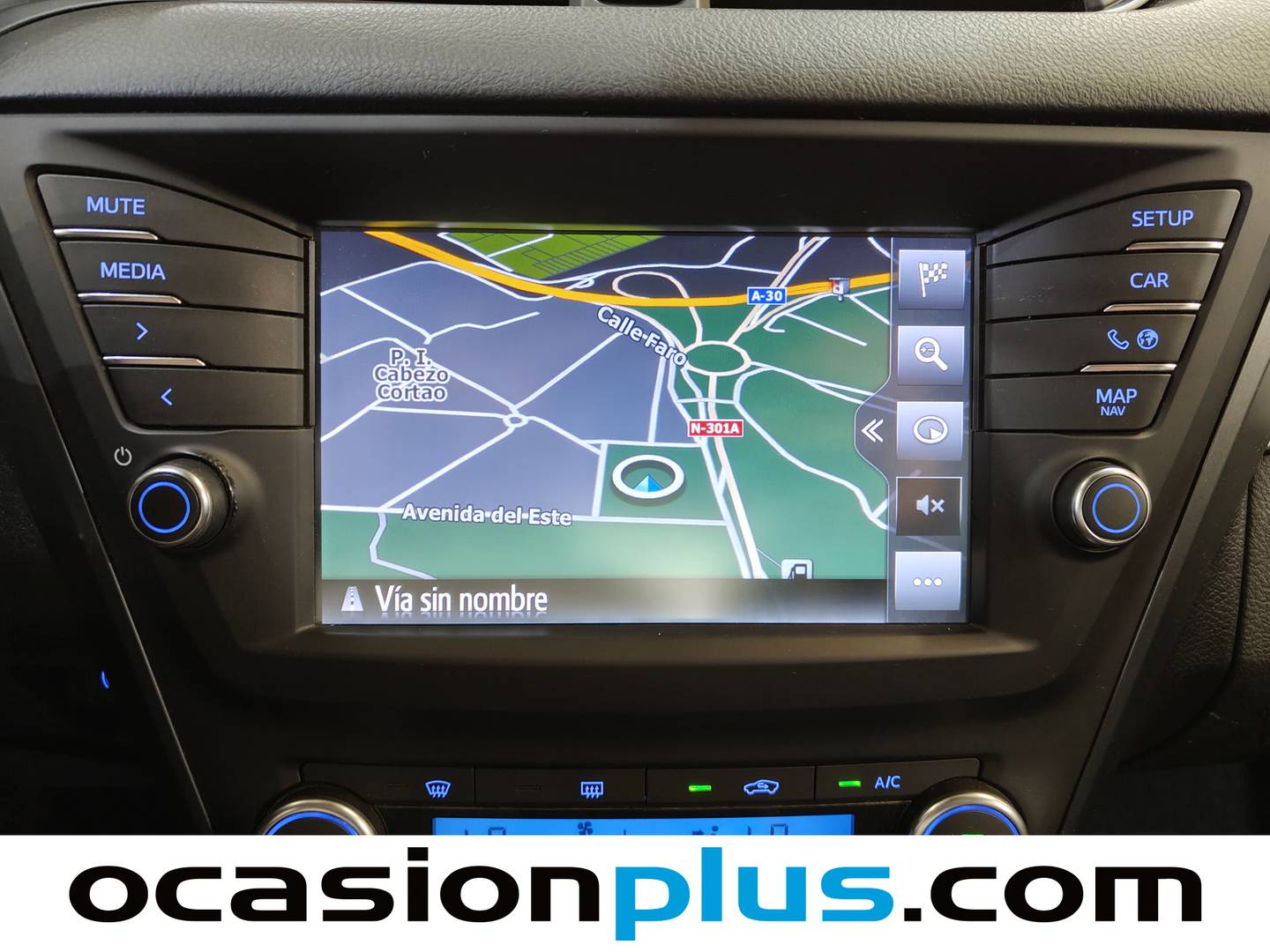 Extras y acabados del Toyota Avensis Toyota Avensis 150D Business Advance (143 CV)