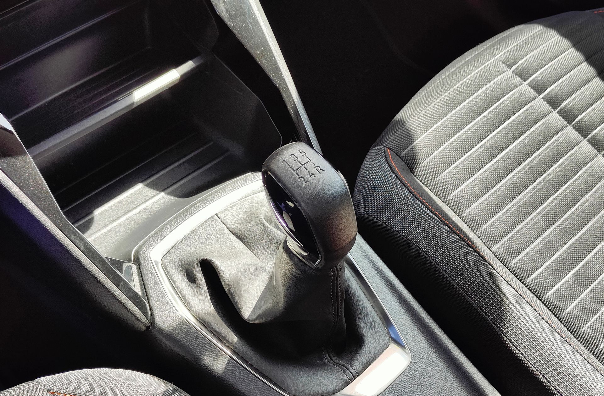 Peugeot 208 PureTech 75 Active - foto 5