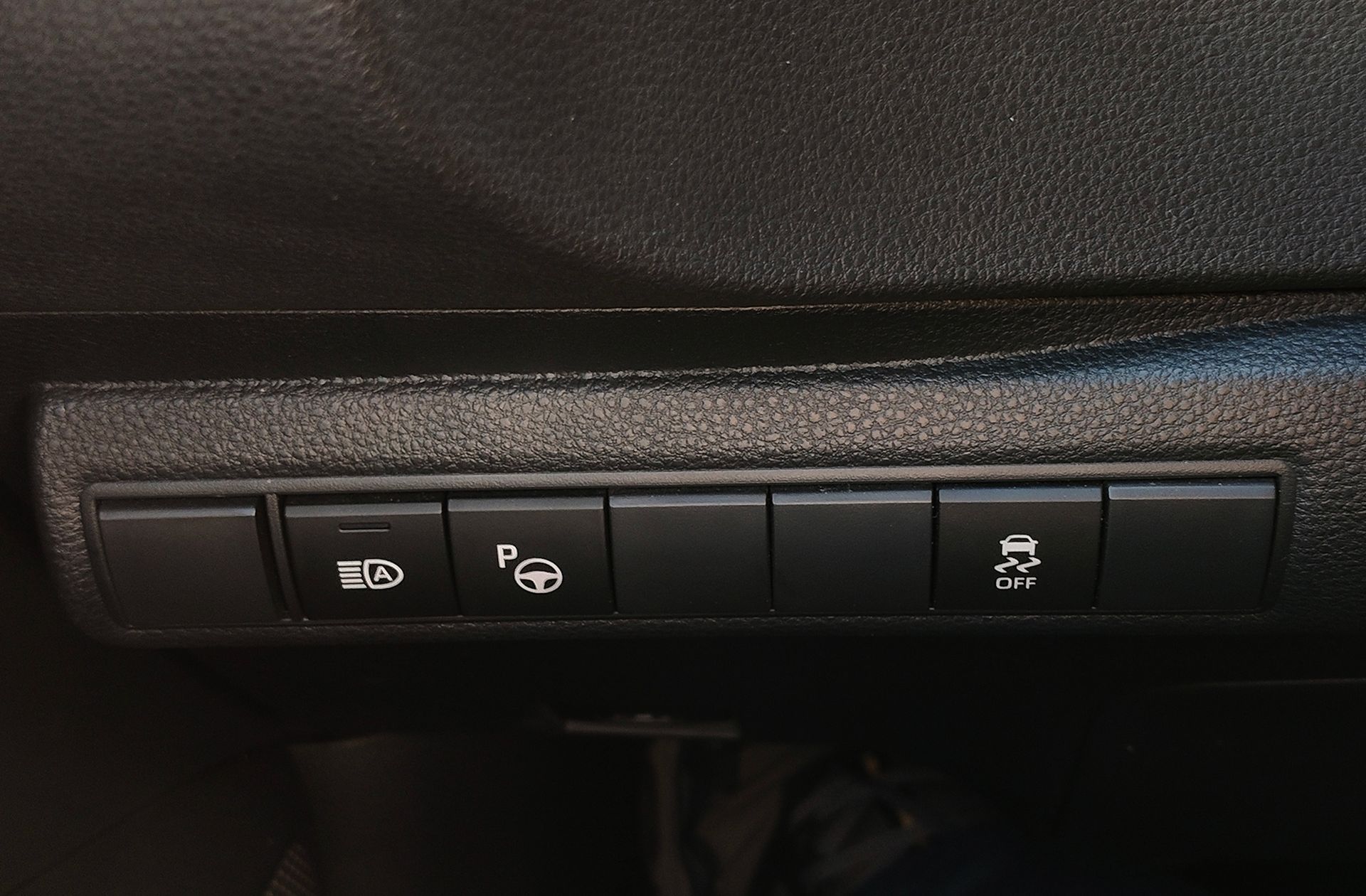 Toyota Corolla 180H Advance E-CVT - foto 11