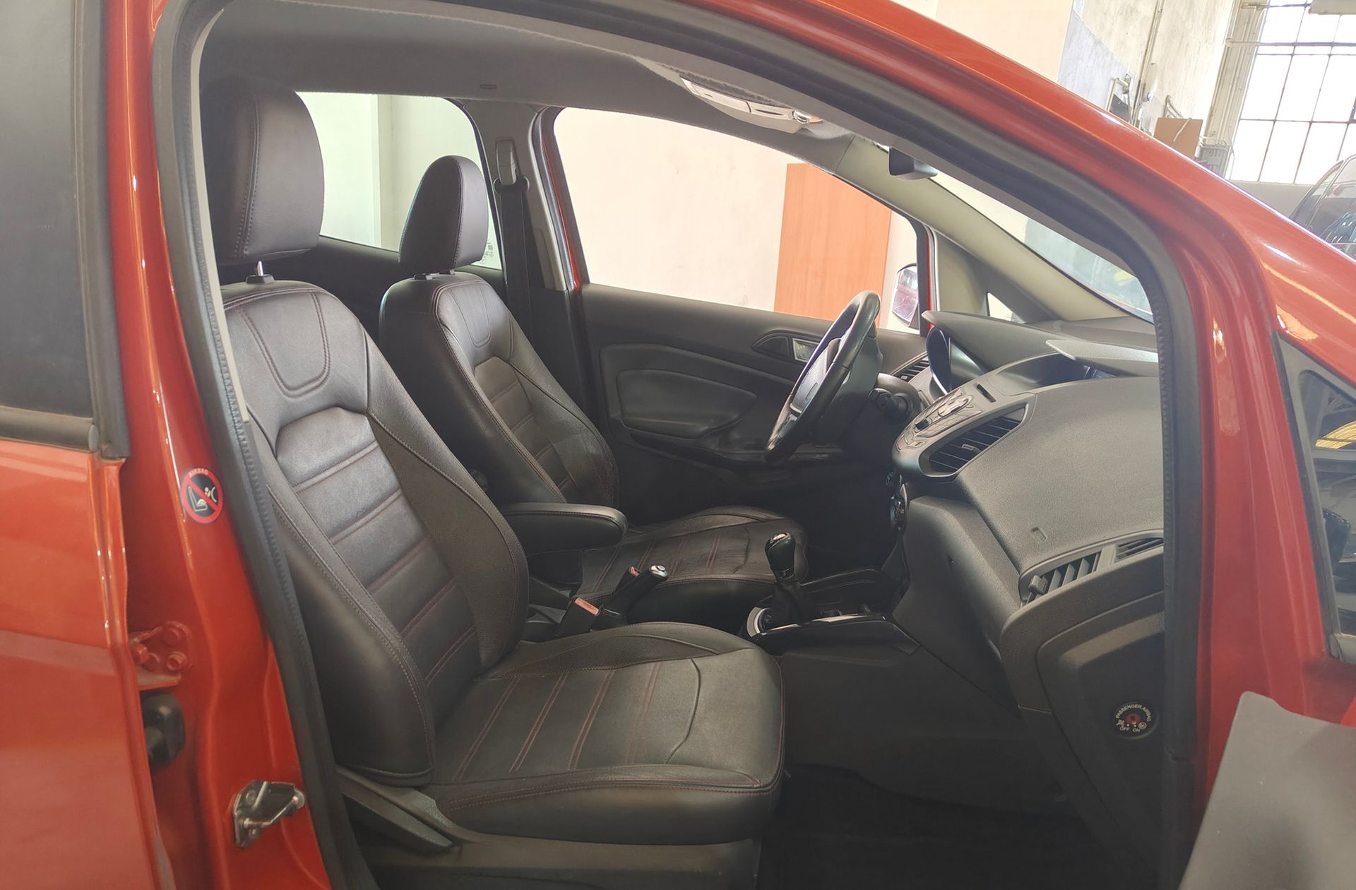 Ford EcoSport 1.5 TDCi Titanium - foto 16