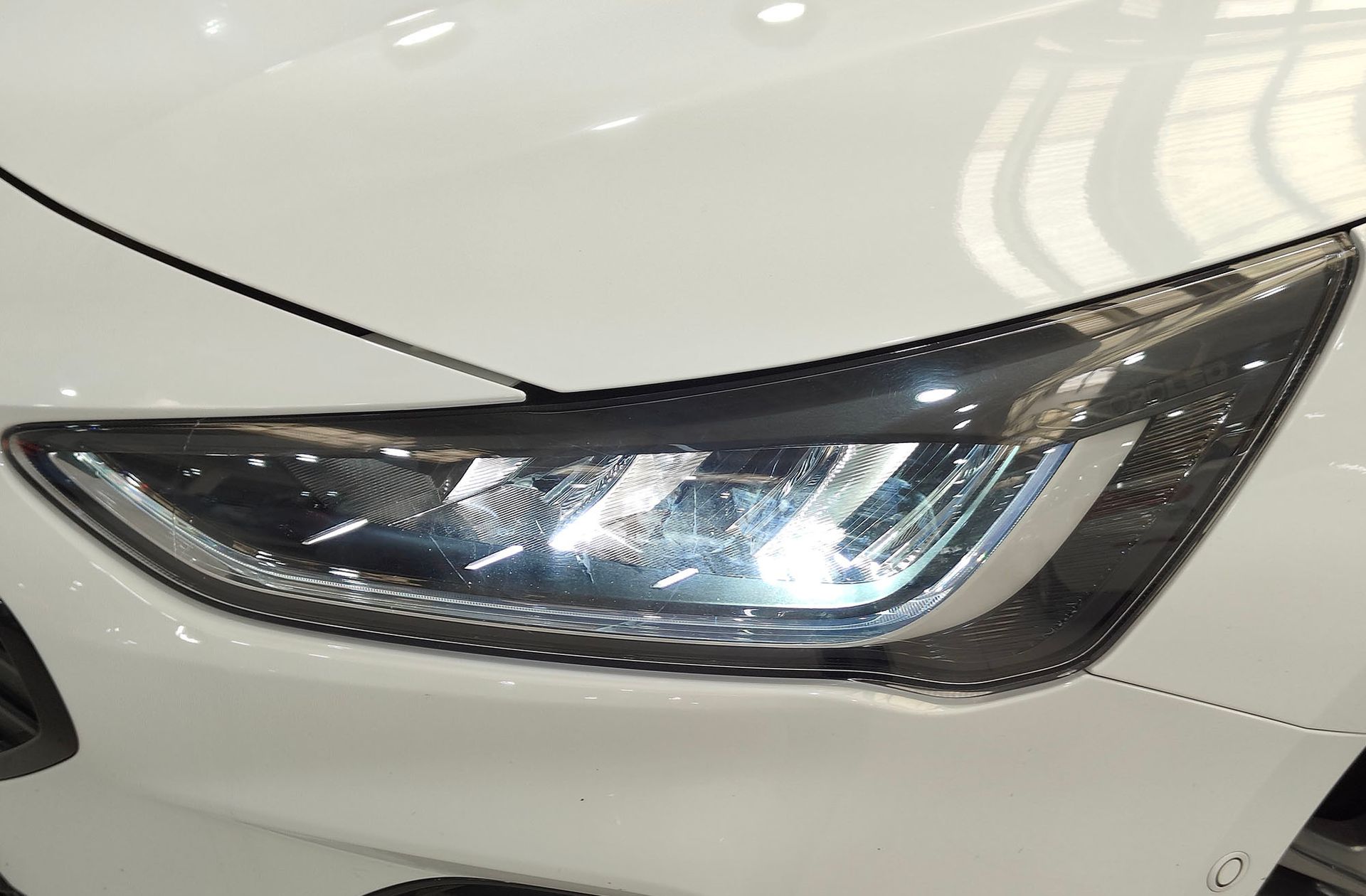 Ford Focus 1.0 EcoBoost MHEV ST-Line - foto 18