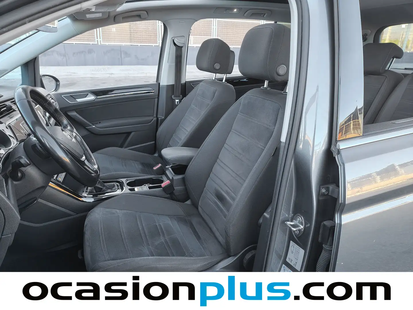 Foto Volkswagen Touran Volkswagen Touran 2.0 TDI BMT (150 CV) DSG 7 Plazas