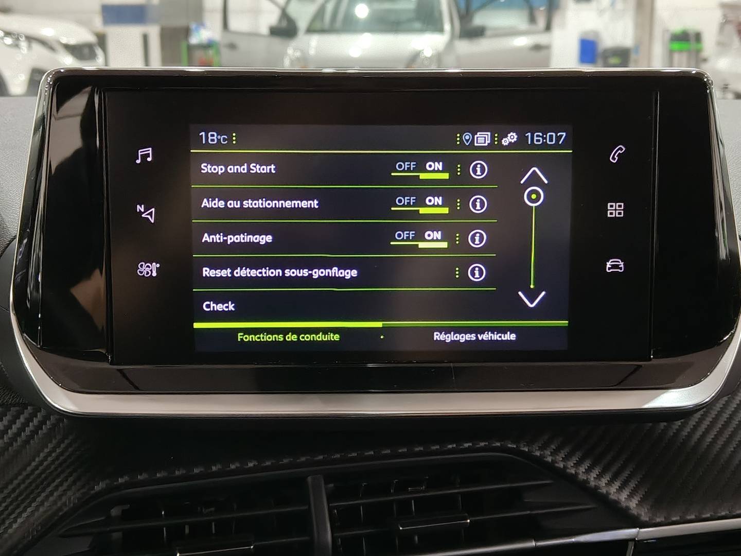 Foto Peugeot 208 Peugeot 208 PureTech 100 Allure  (100 CV)