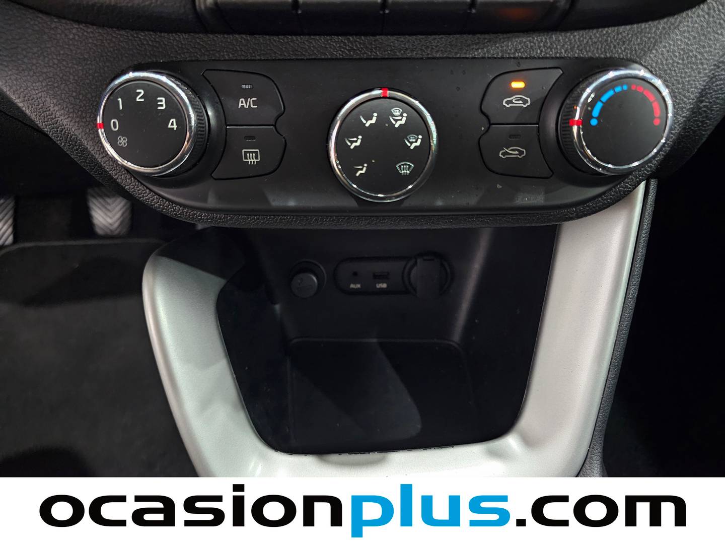 Equipamiento del KIA Ceed KIA Ceed 1.4 CRDi WGT Concept (90 CV)