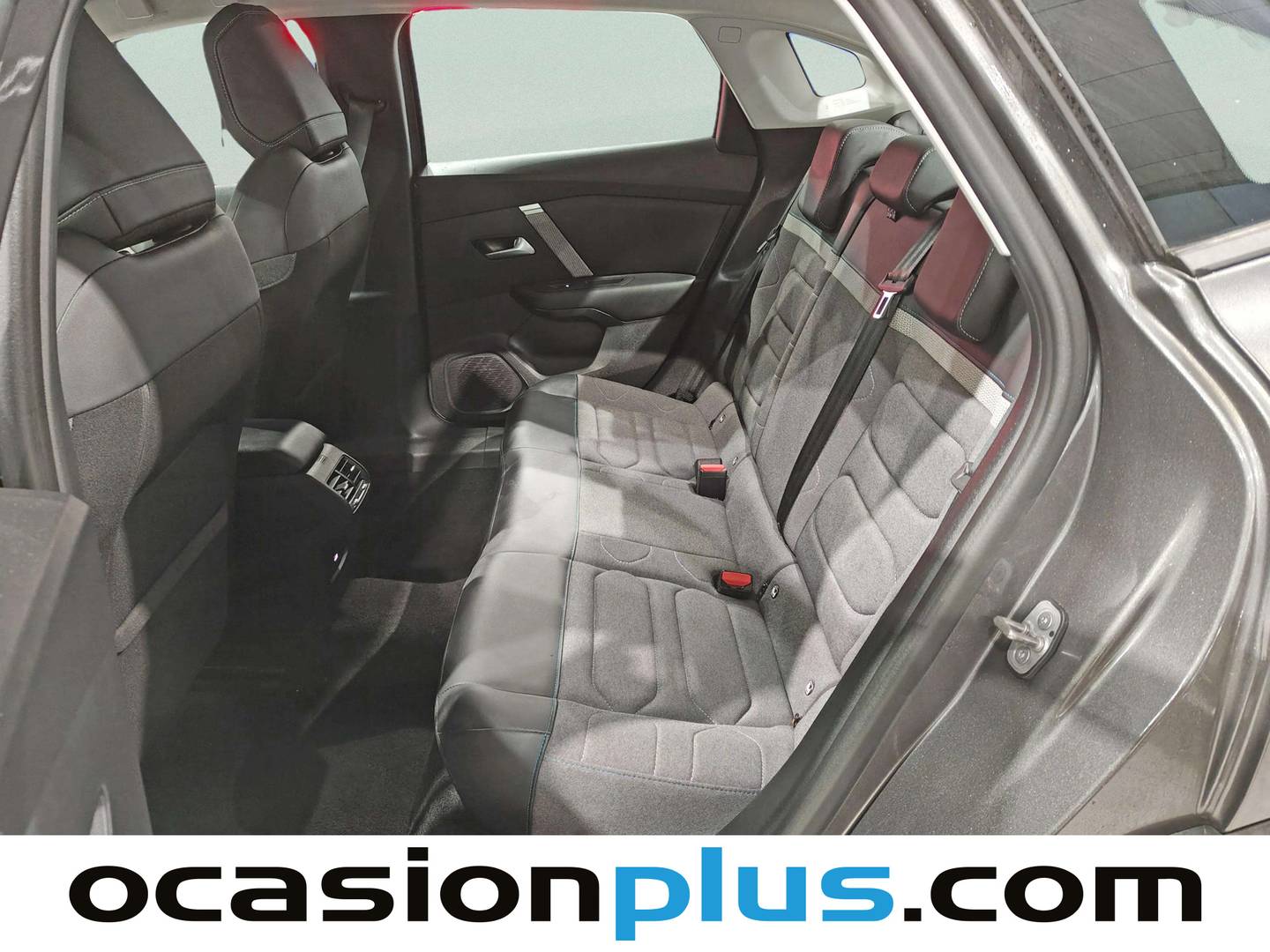 Foto Citroën C4 X Citroen C4 X PureTech 130 S&S Plus EAT8 (131 CV)