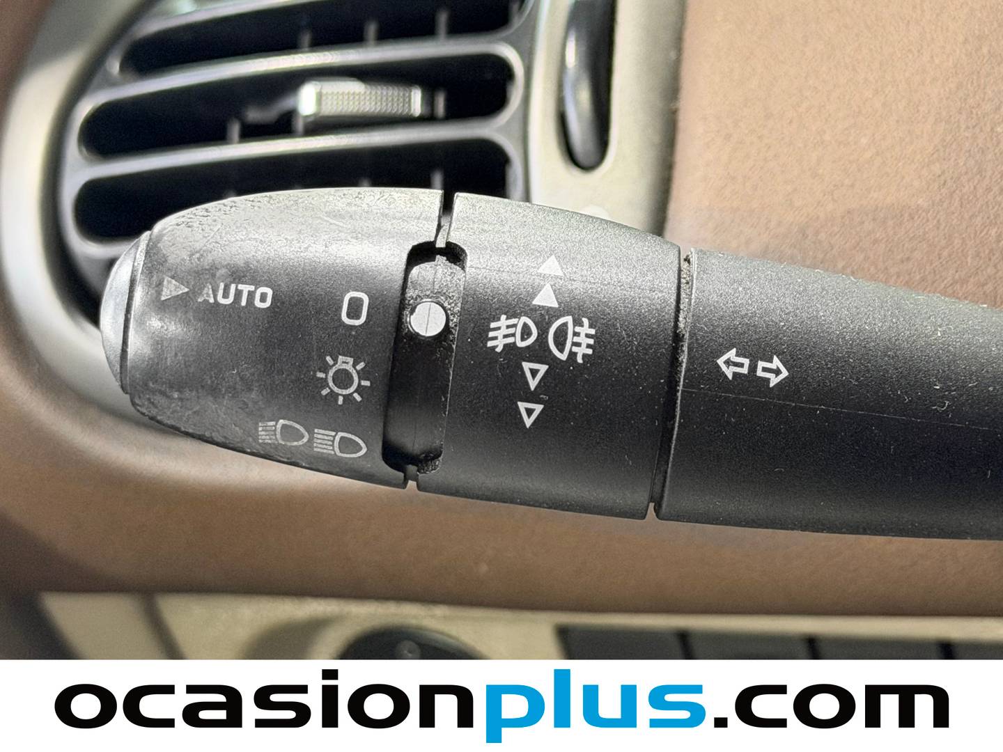 Extras y acabados del Citroën Xsara Picasso Citroën Xsara Picasso 2.0 HDI Exclusive Plus (90 CV)