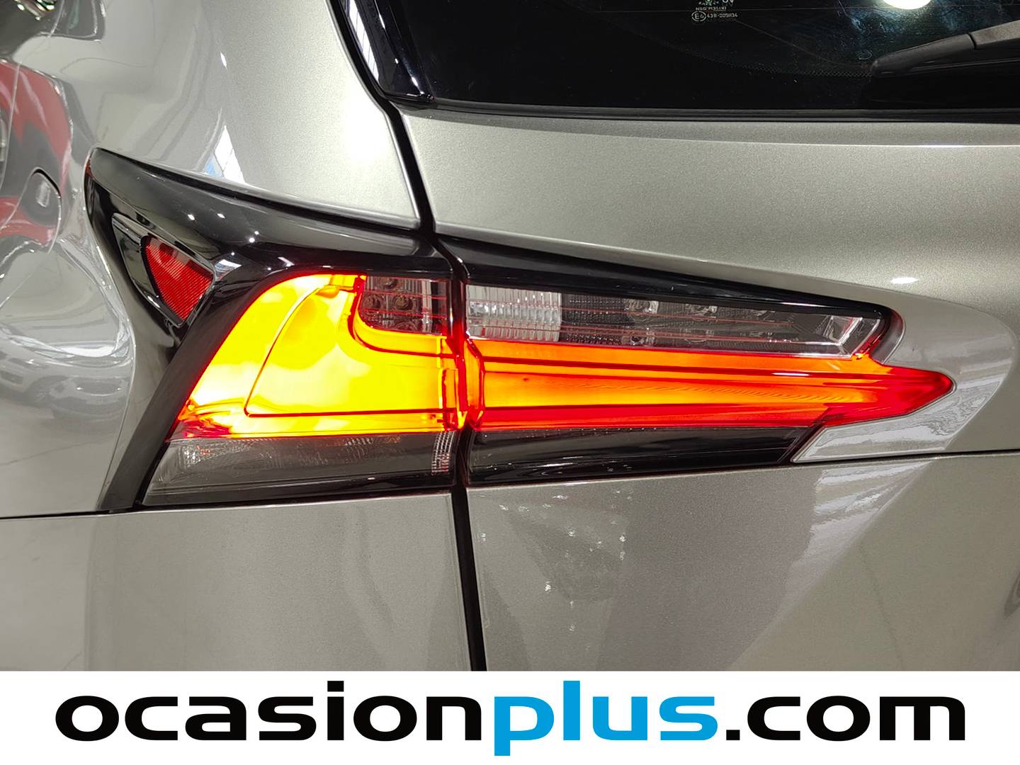 Extras del Lexus NX Lexus NX 300h Corporate 2WD (197 CV)