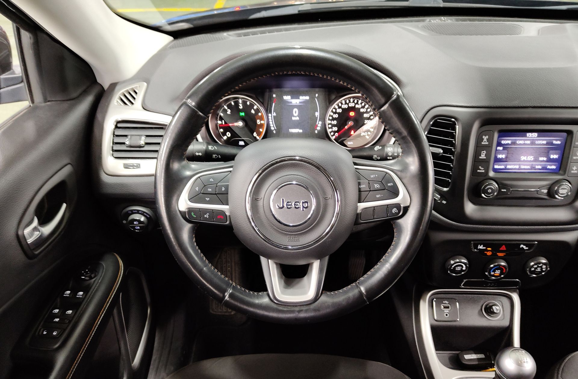 Jeep Compass 1.6 MultiJet Longitude 4x2 - foto 19
