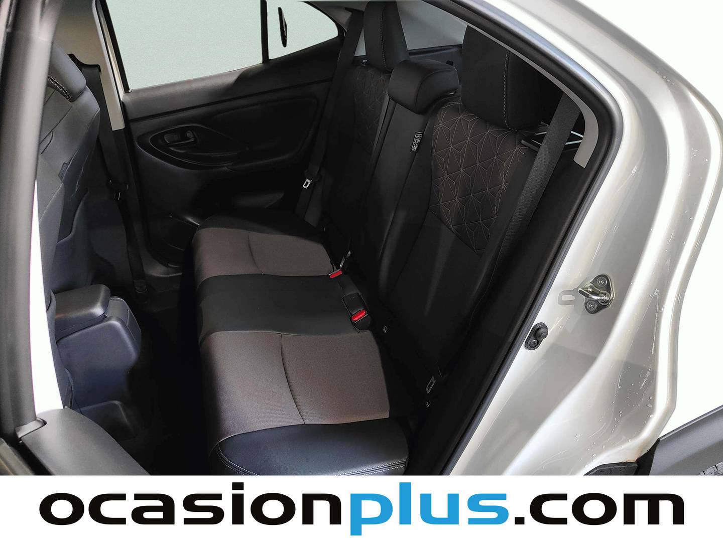 Foto asientos traseros Toyota Yaris Cross Toyota Yaris Cross 120H Style (116 CV)