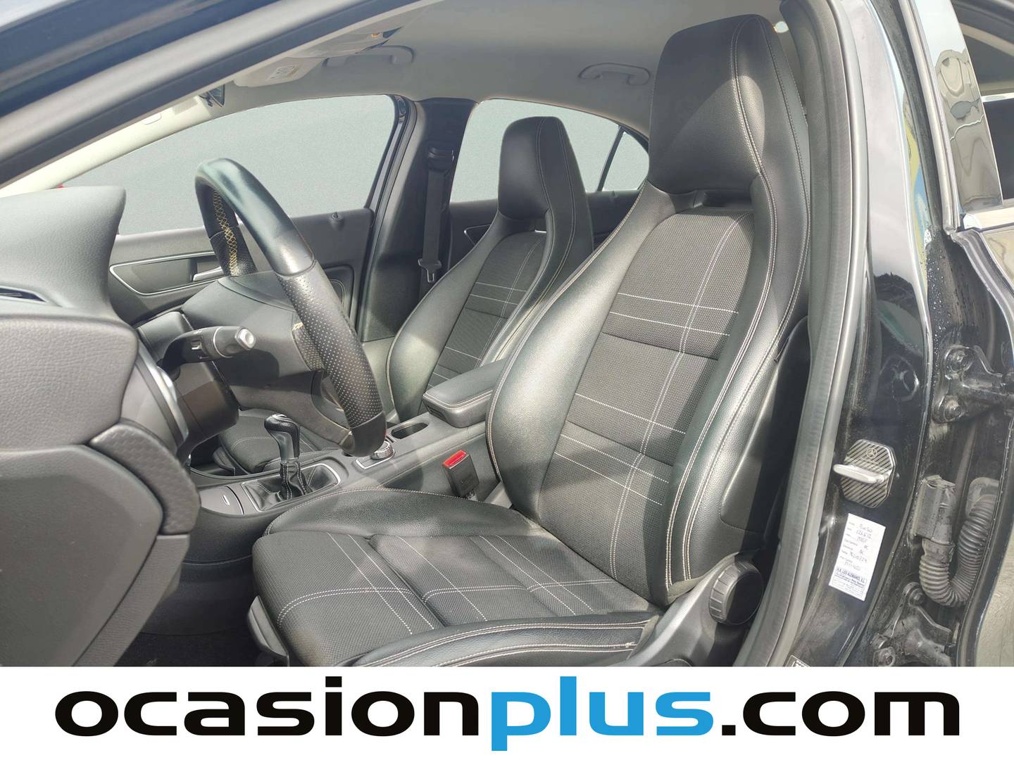 Foto asientos delanteros Mercedes Clase A Mercedes-Benz Clase A 200 d Urban (136 CV)