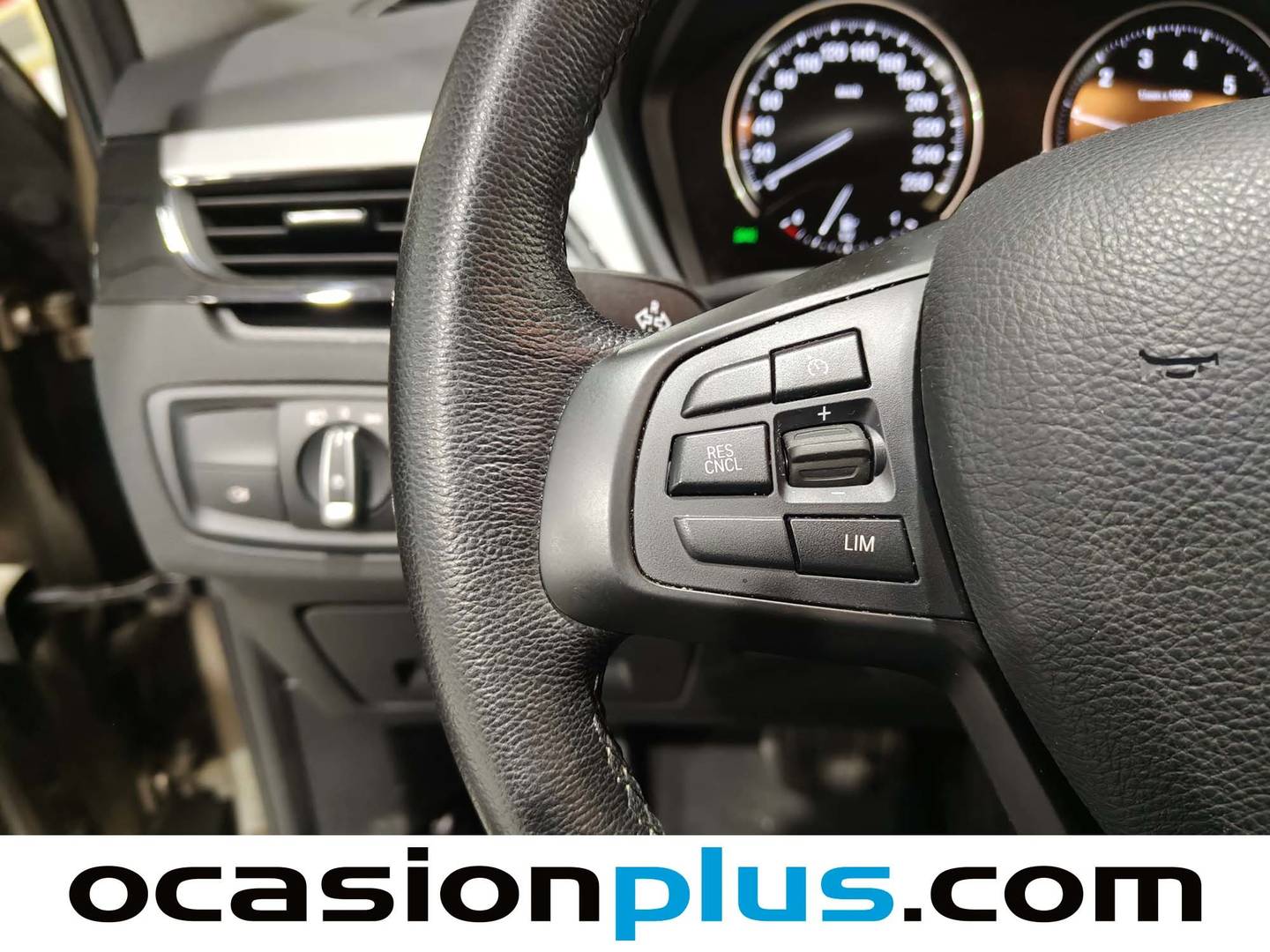 Foto BMW X1 BMW X1 sDrive18i  (140 CV)