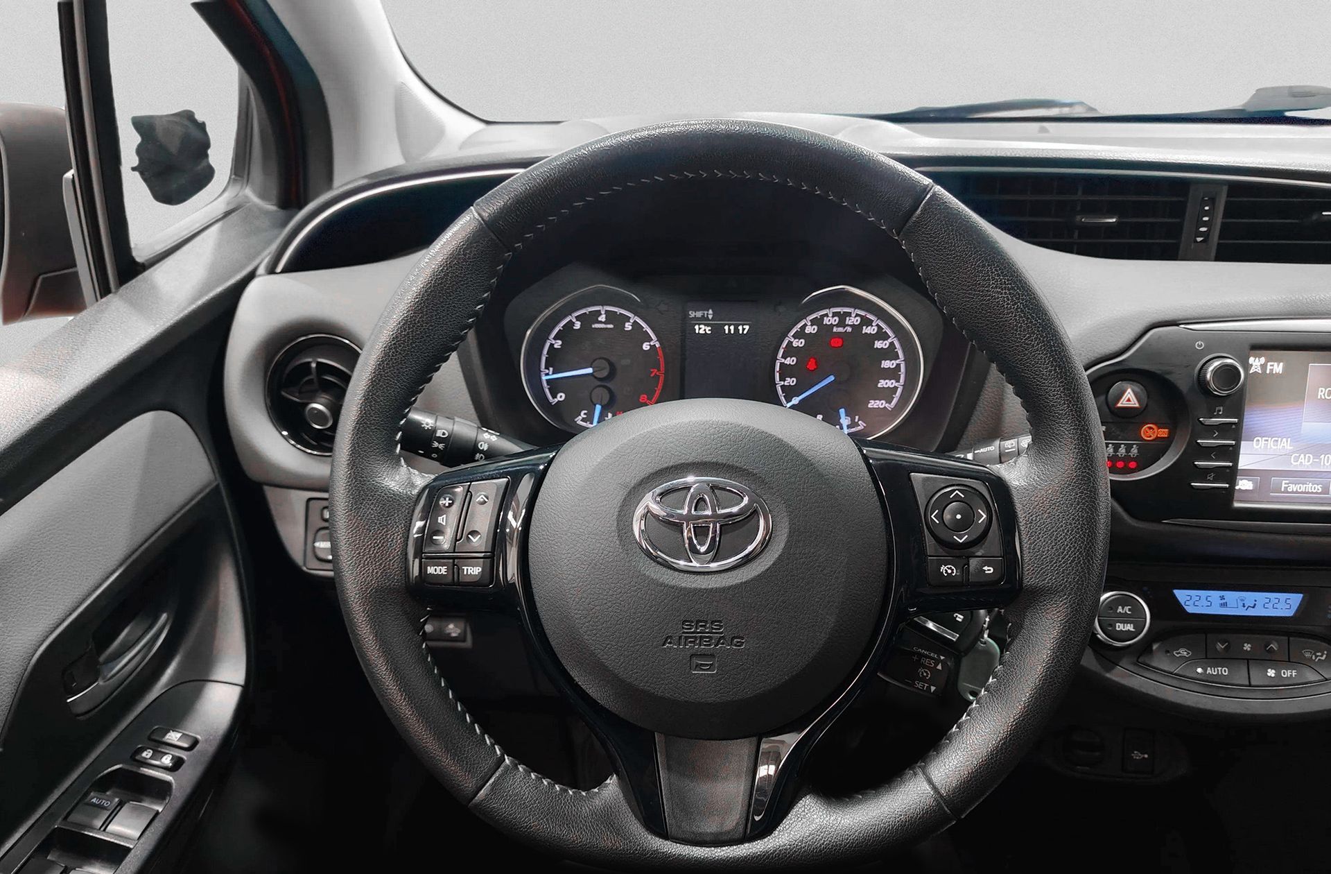 Toyota Yaris 70 Active - foto 21