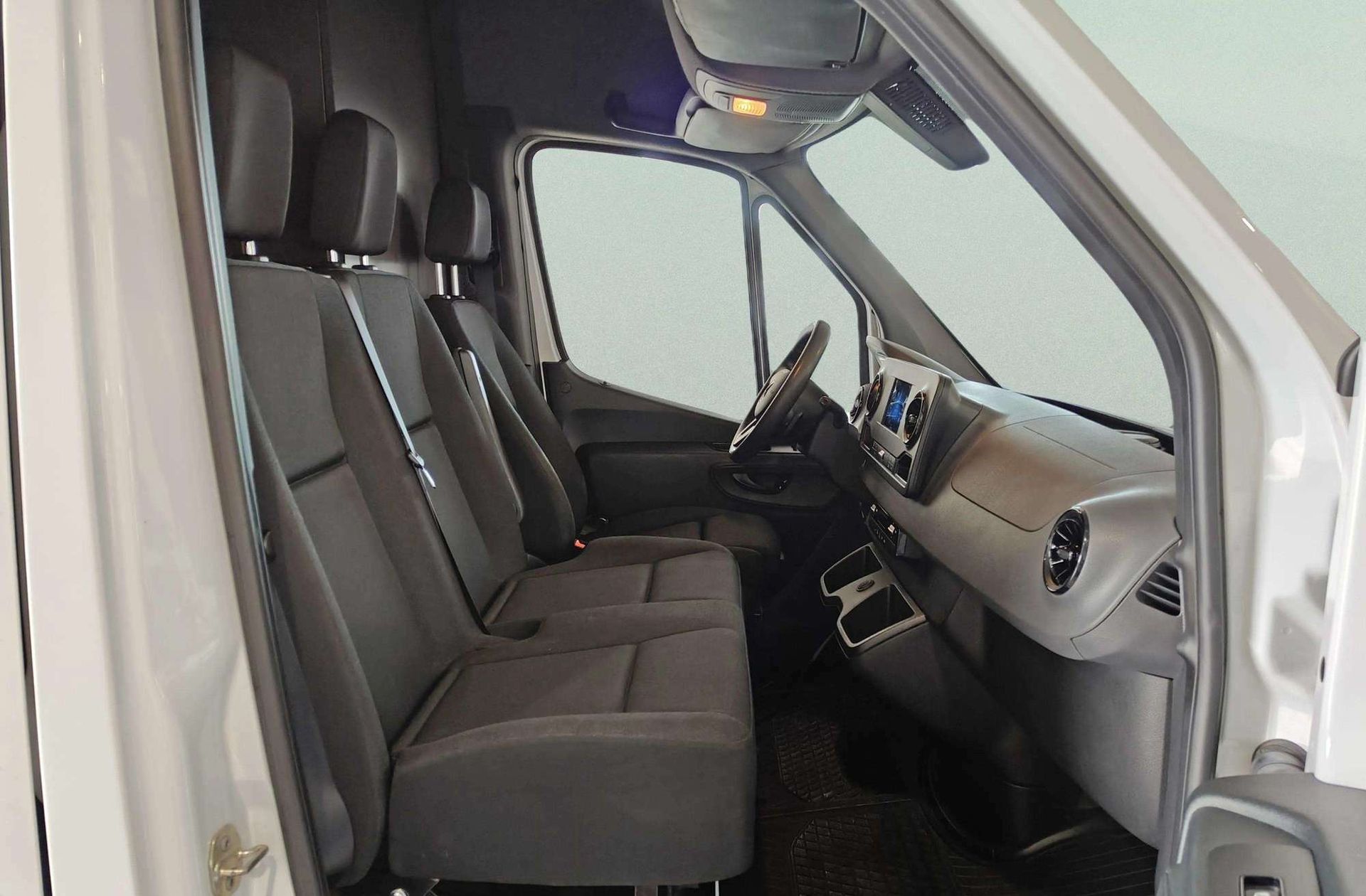 Mercedes-Benz Sprinter Furgon 211 CDI Medio 3.0T T. Alto TD Camperizada 3 plazas - foto 33