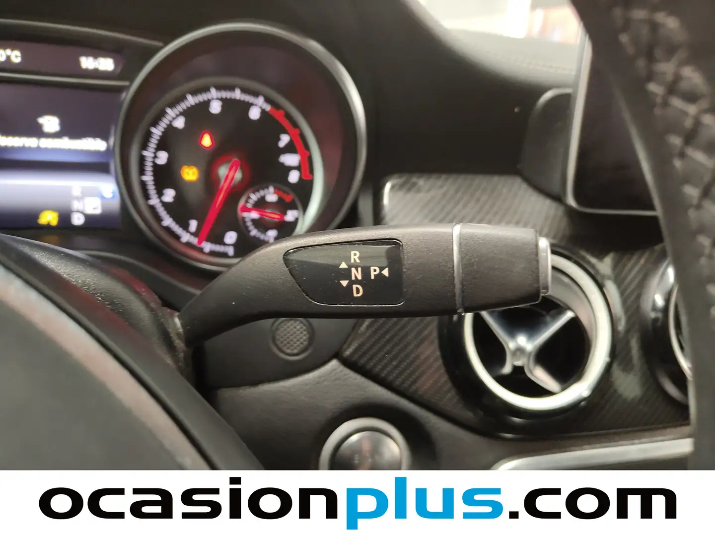 Foto Mercedes GLA Mercedes-Benz GLA 180 (122 CV) PACK AMG