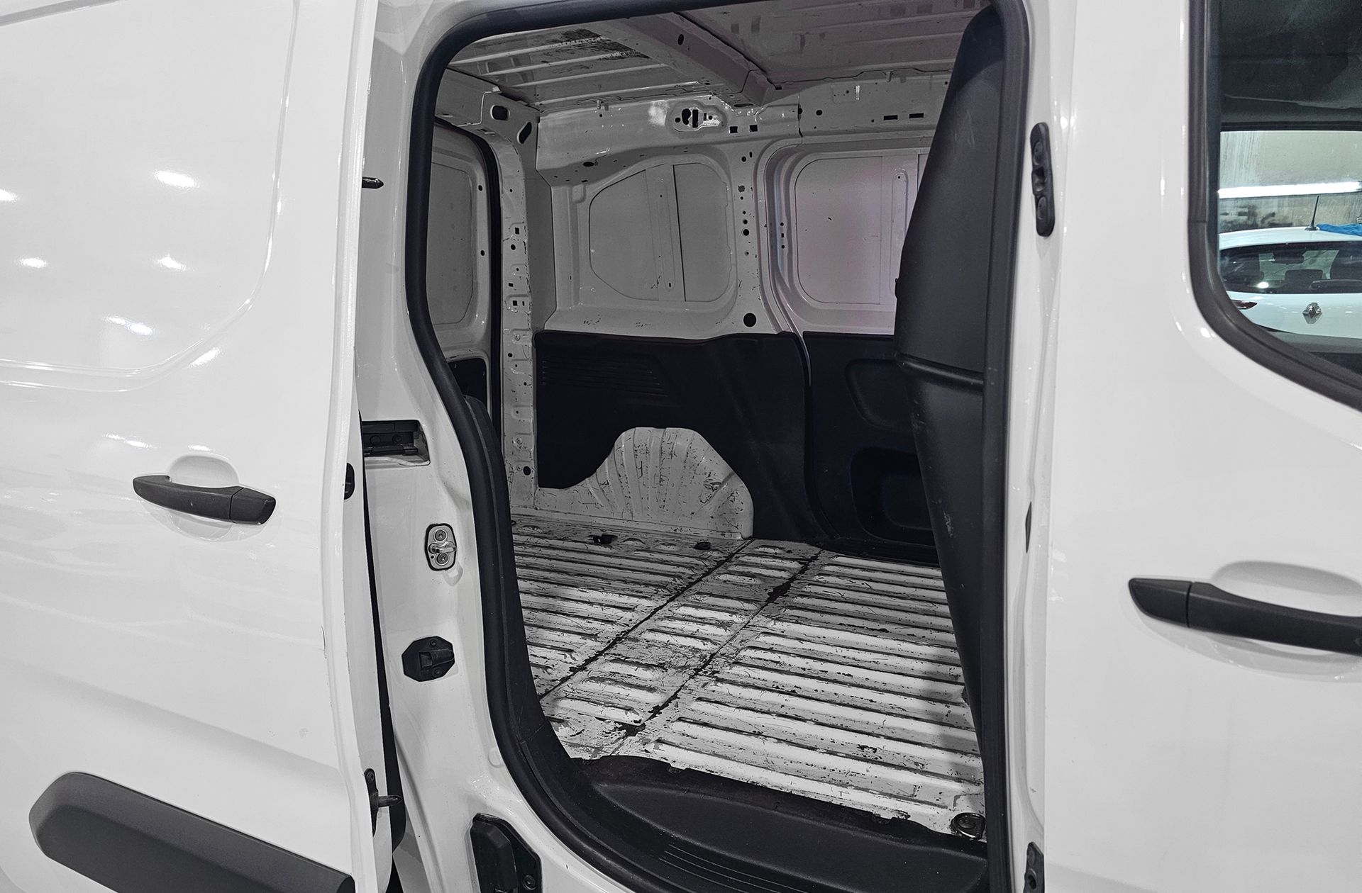 Citroën Berlingo Furgon BlueHDi 100 Talla M Control - foto 13