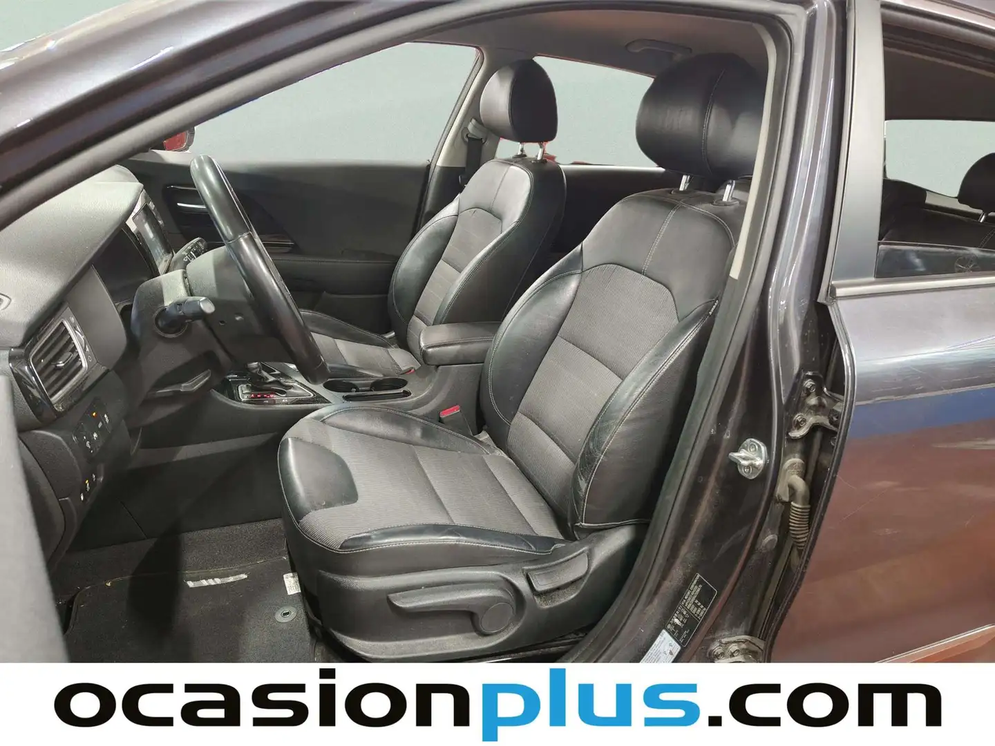 Foto KIA Niro Kia Niro 1.6 GDi Híbrido Enchufable Emotion (141 CV)